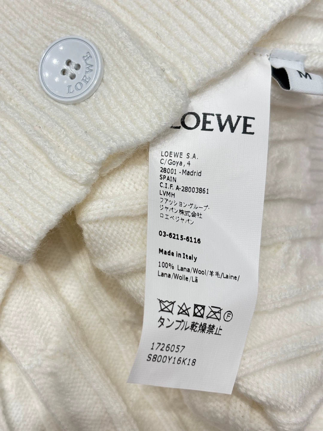 LO 25 neue Twist-Stickerei-Muster Kontrastfarbe Metallknopf Langarm Strickjacke