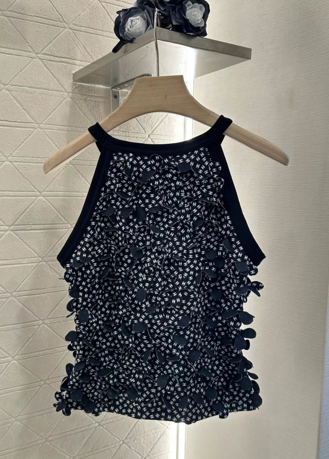 D 25 New Petals Vest