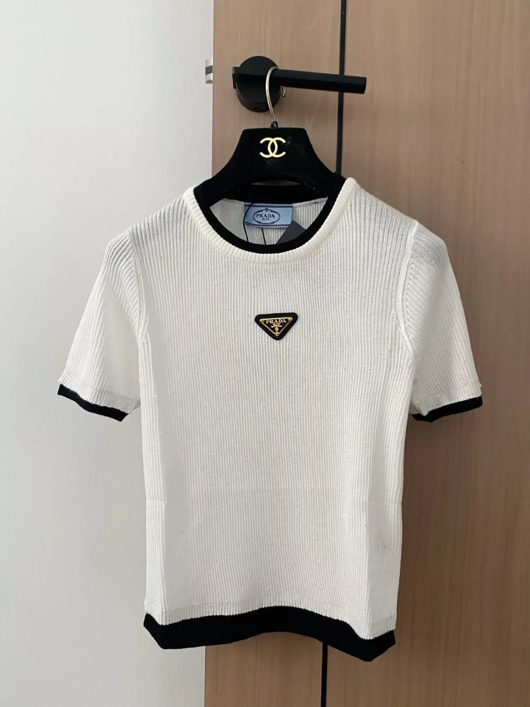 P 25 New Color Block Triangle Label Crew Neck Short Sleeve Knit Top