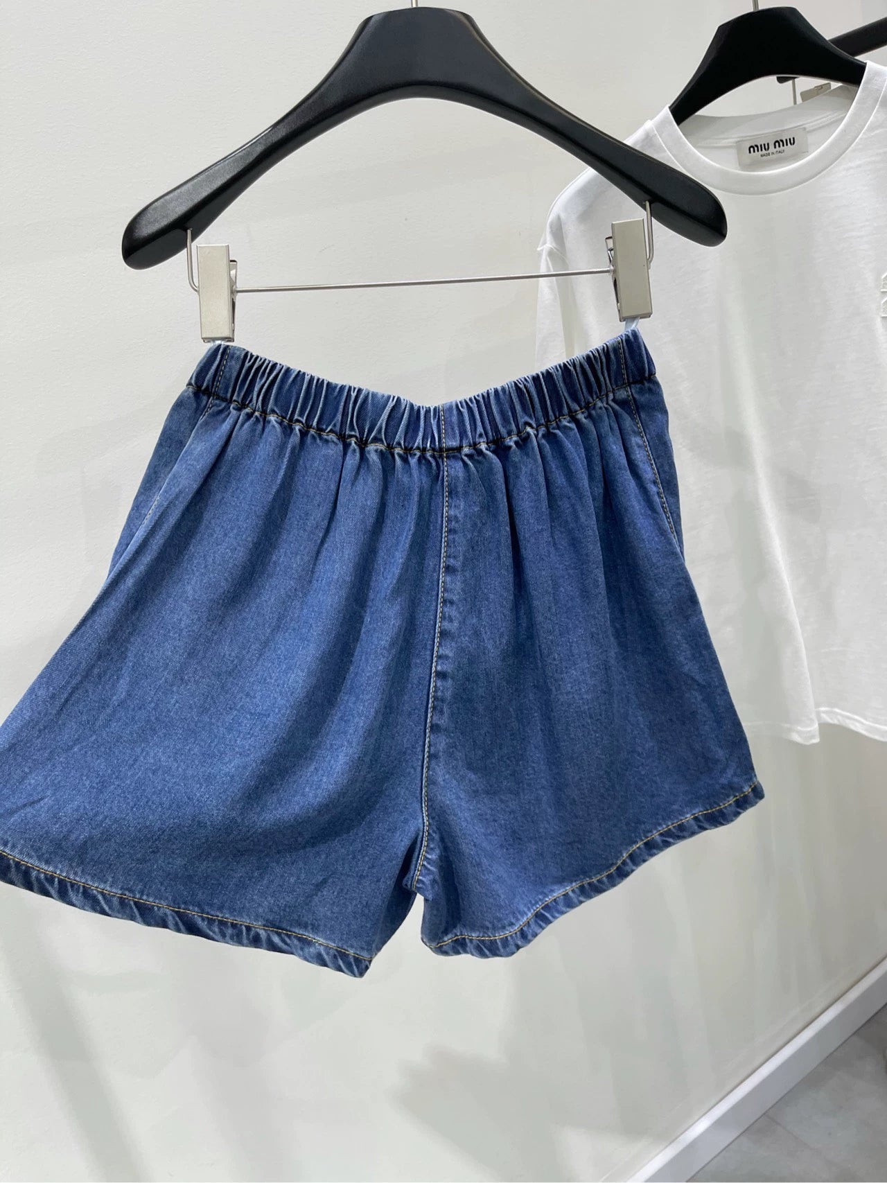 M 24 Dark blue soft denim shorts