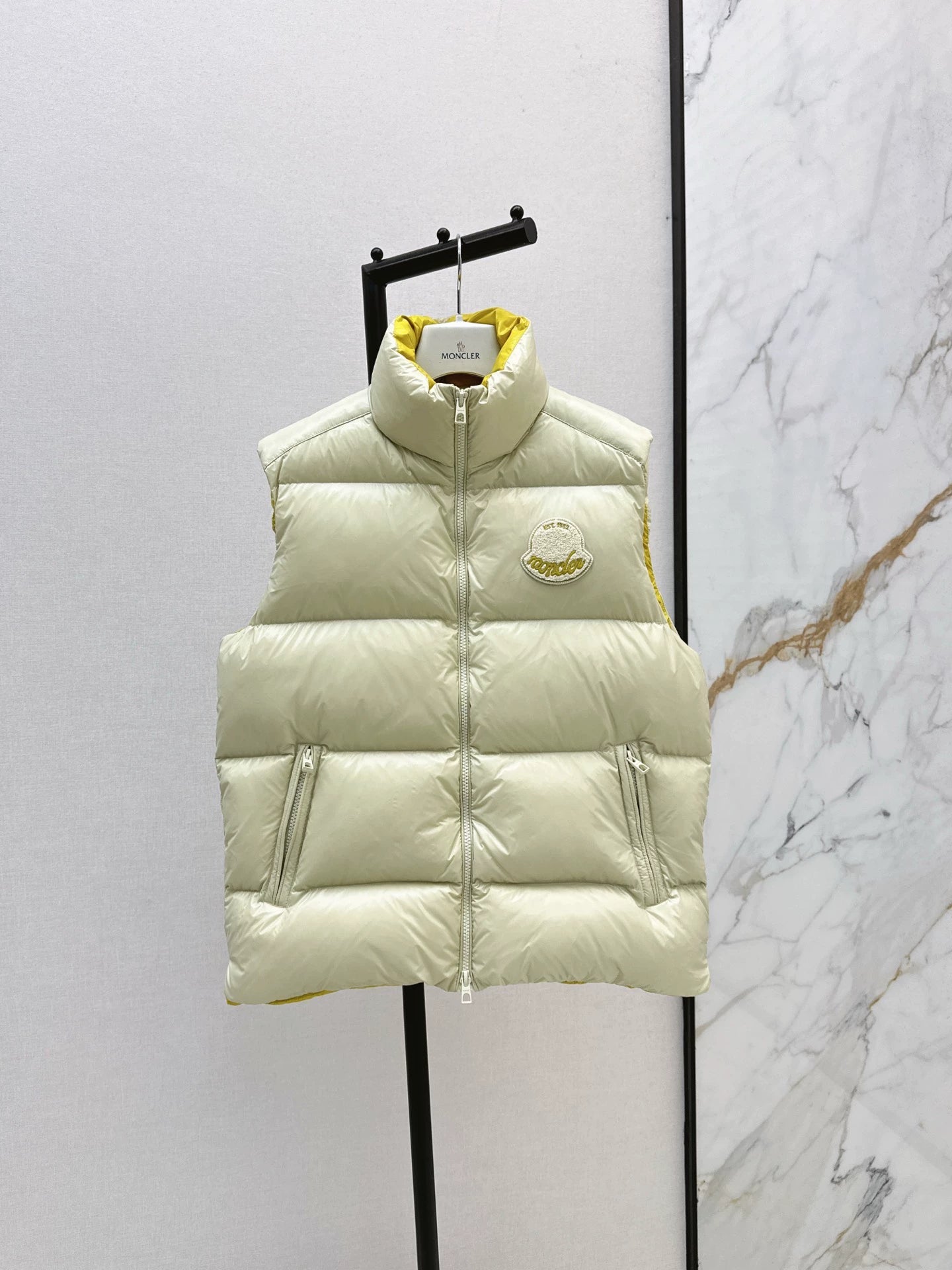 Mon 25fw stand collar down vest
