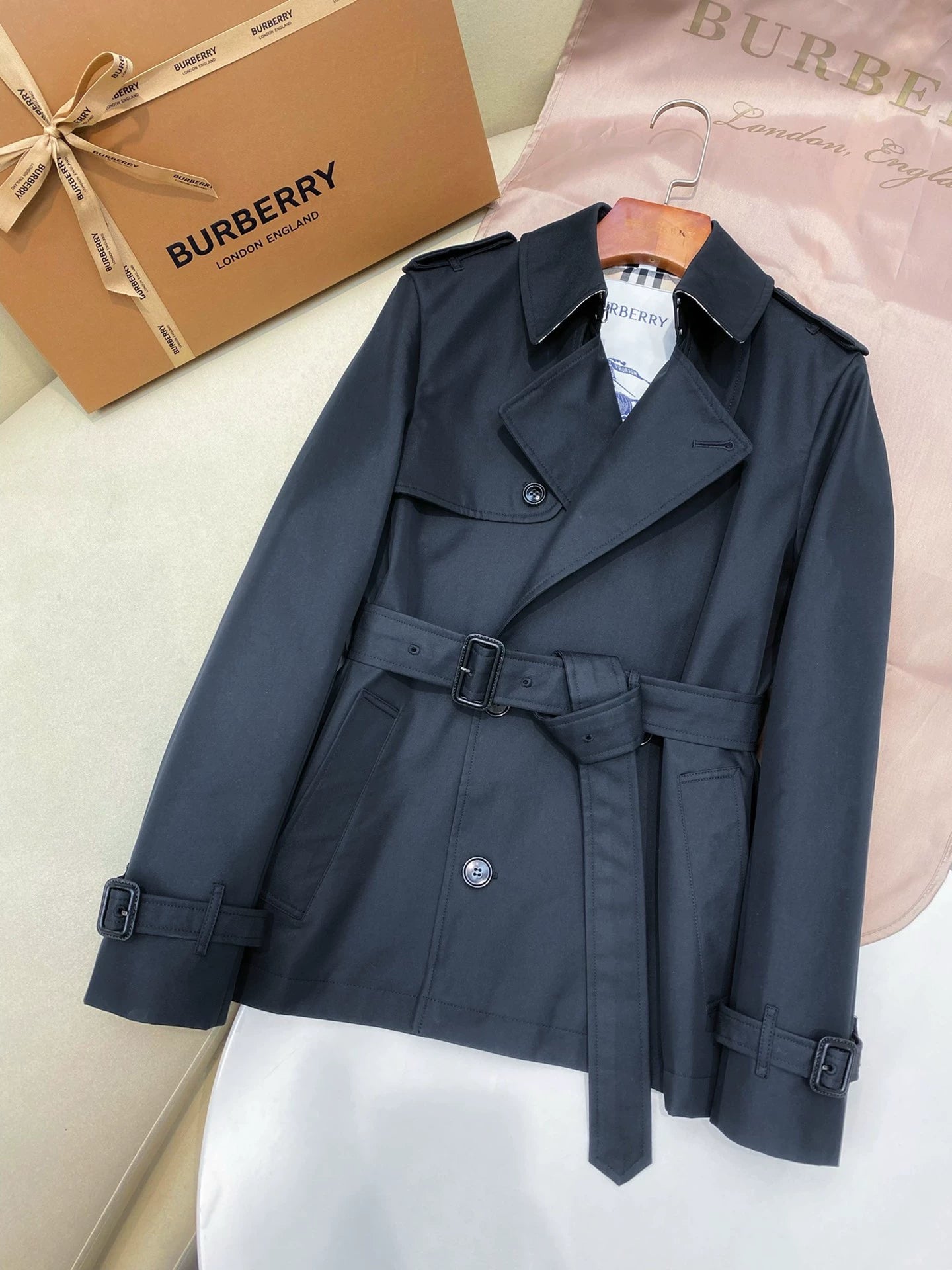 BU 25 new double-breasted short trench coat
