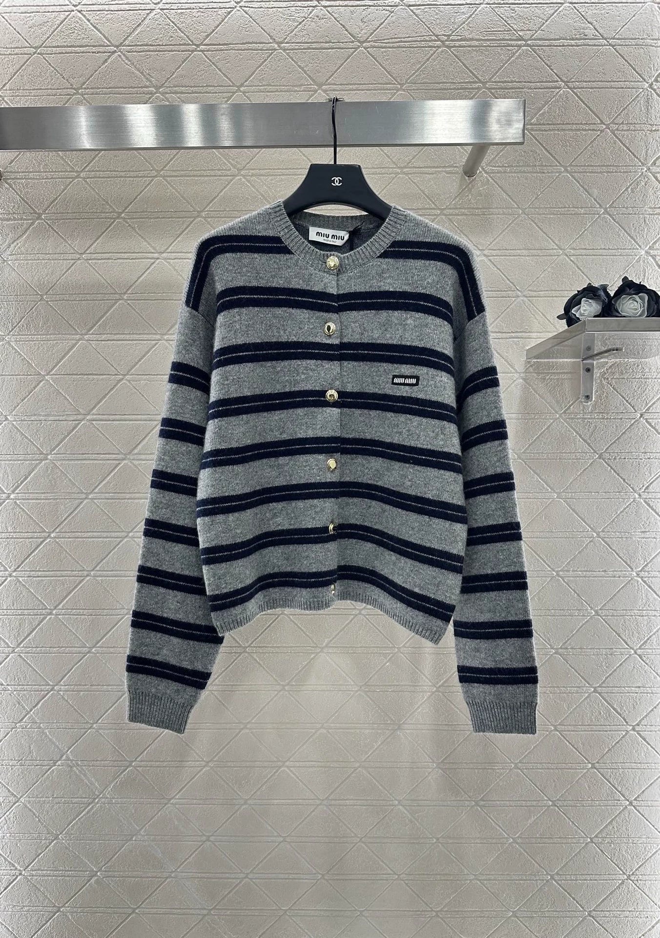 Mi 25 striped knitted long-sleeved cardigan