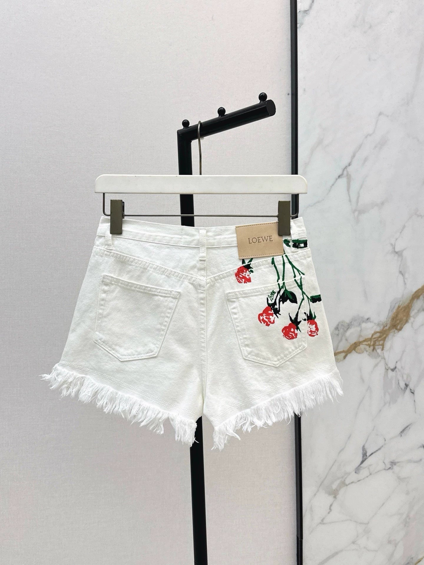 LO 25 Spring/Summer New Resort Collection Rose Print White Denim Shorts
