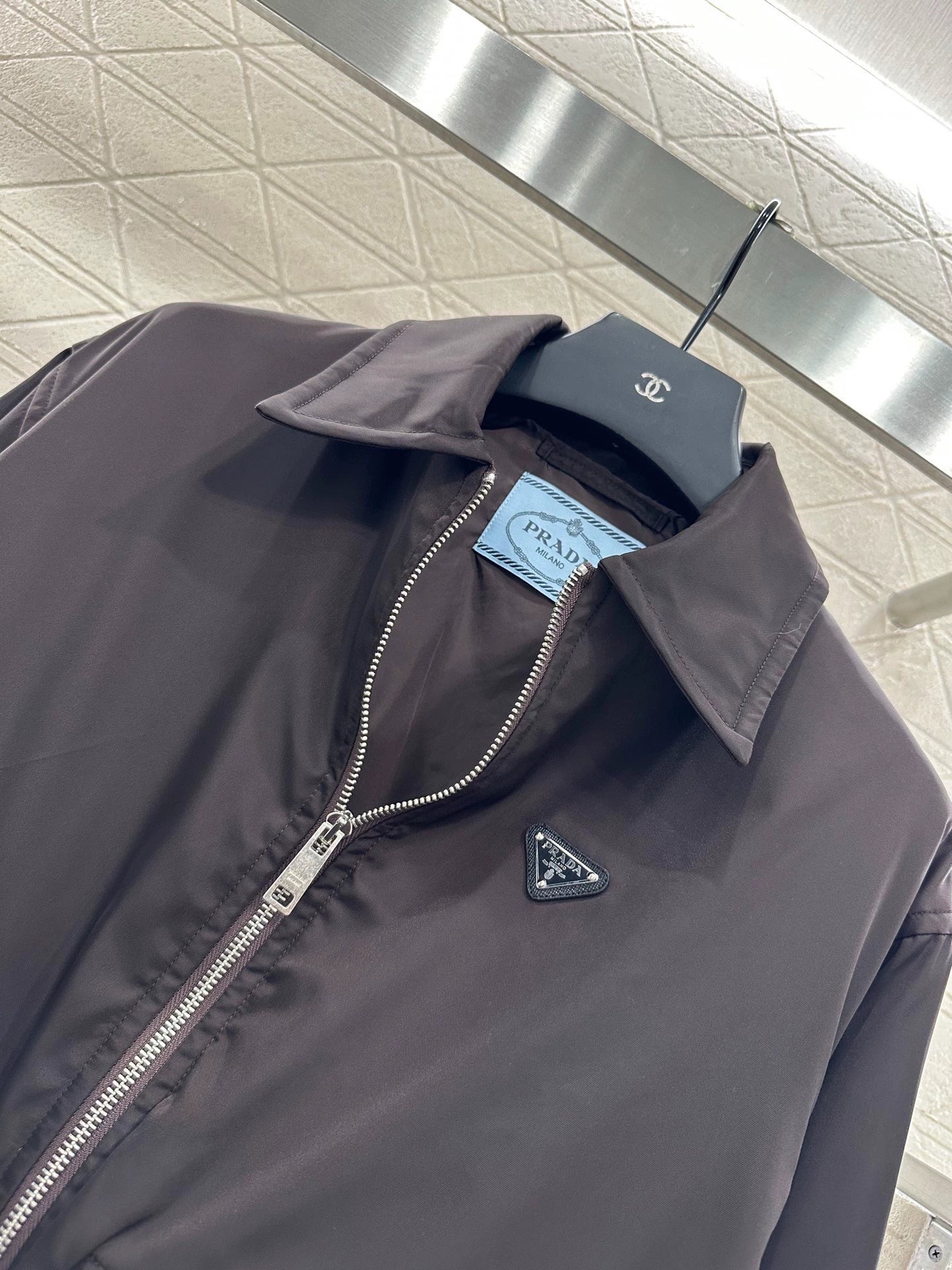 P 25 Zippered padded jacket