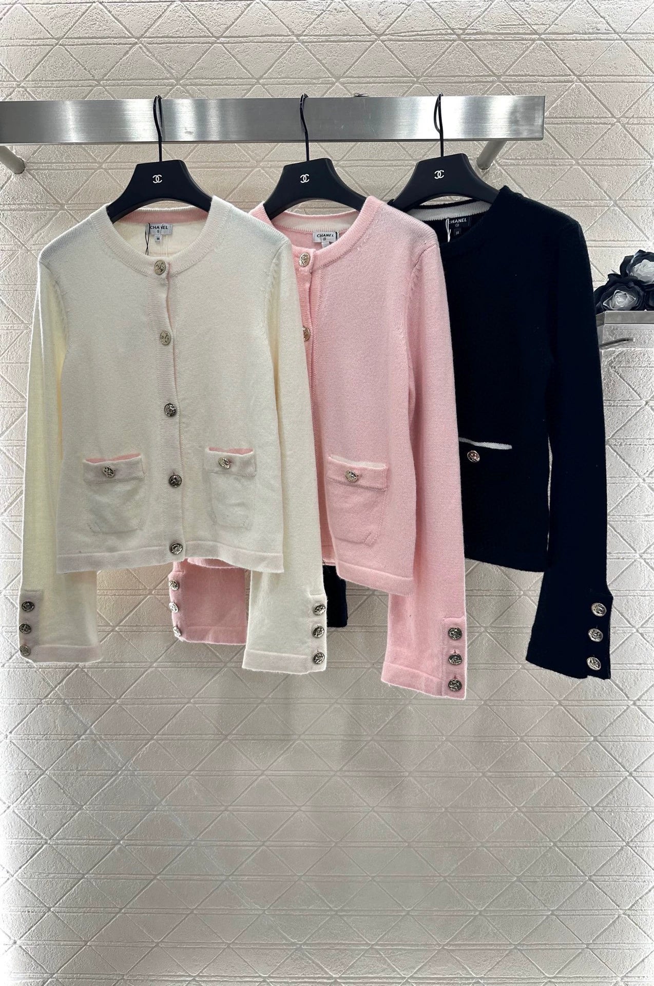 C 25 Knitted long-sleeved cardigan(beigi,pink,black)