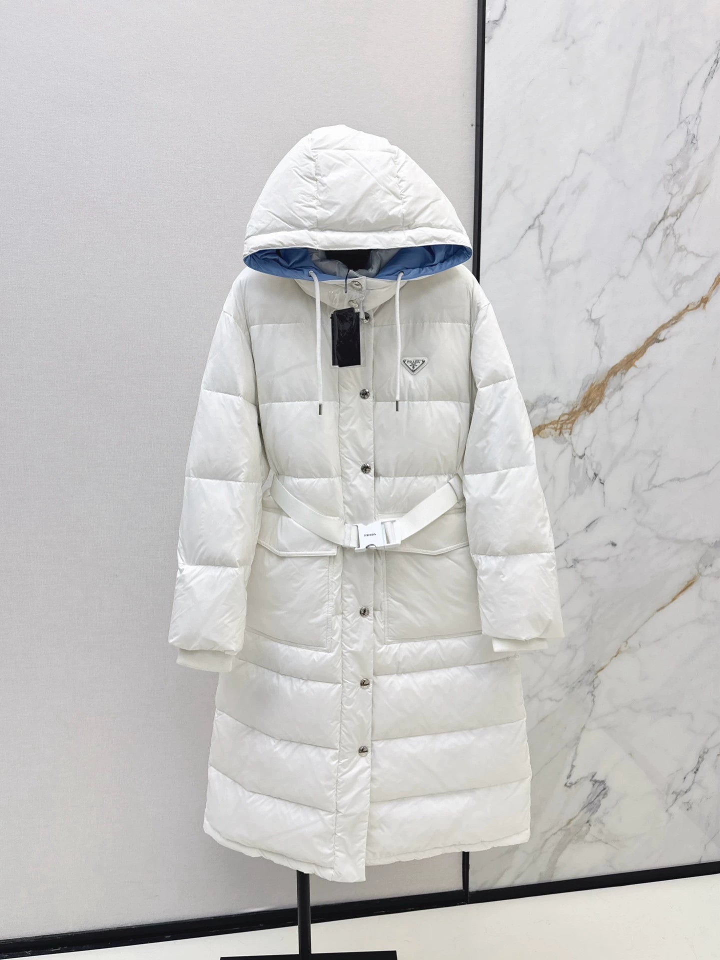 P 25 new hooded down jacket with belt