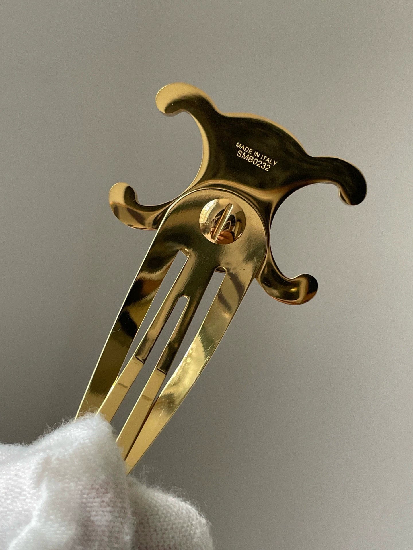 CE 25 Snap-on Hair Clip Gold