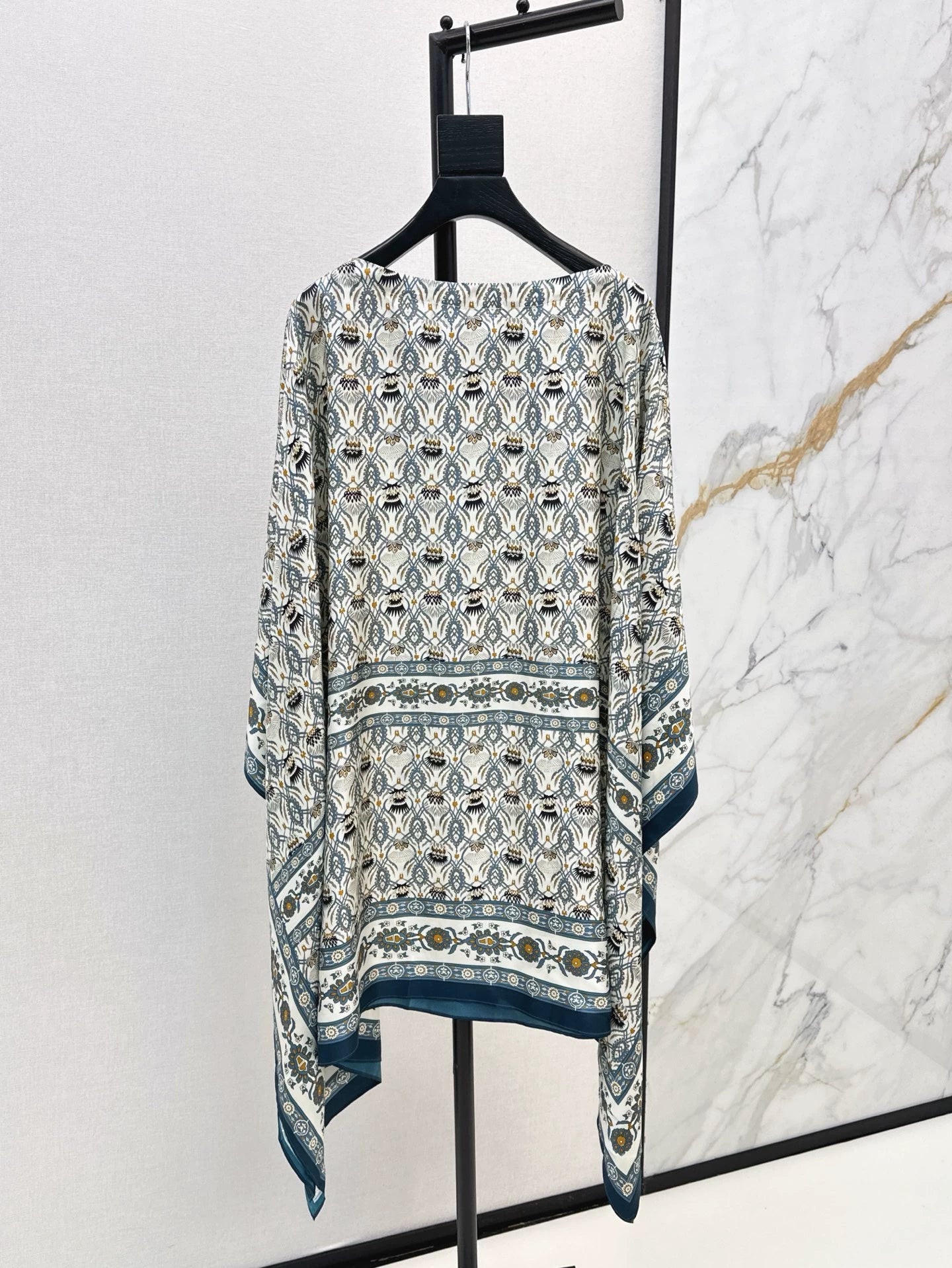LOR 25 Spring and Summer New Romantic Holiday Style Cape Shawl Cardigan Dress