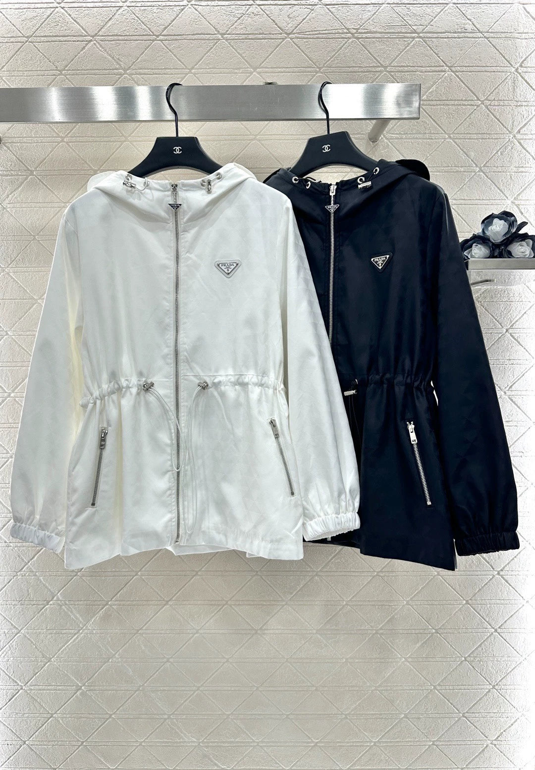 Pr 25 Hooded mid-length coat