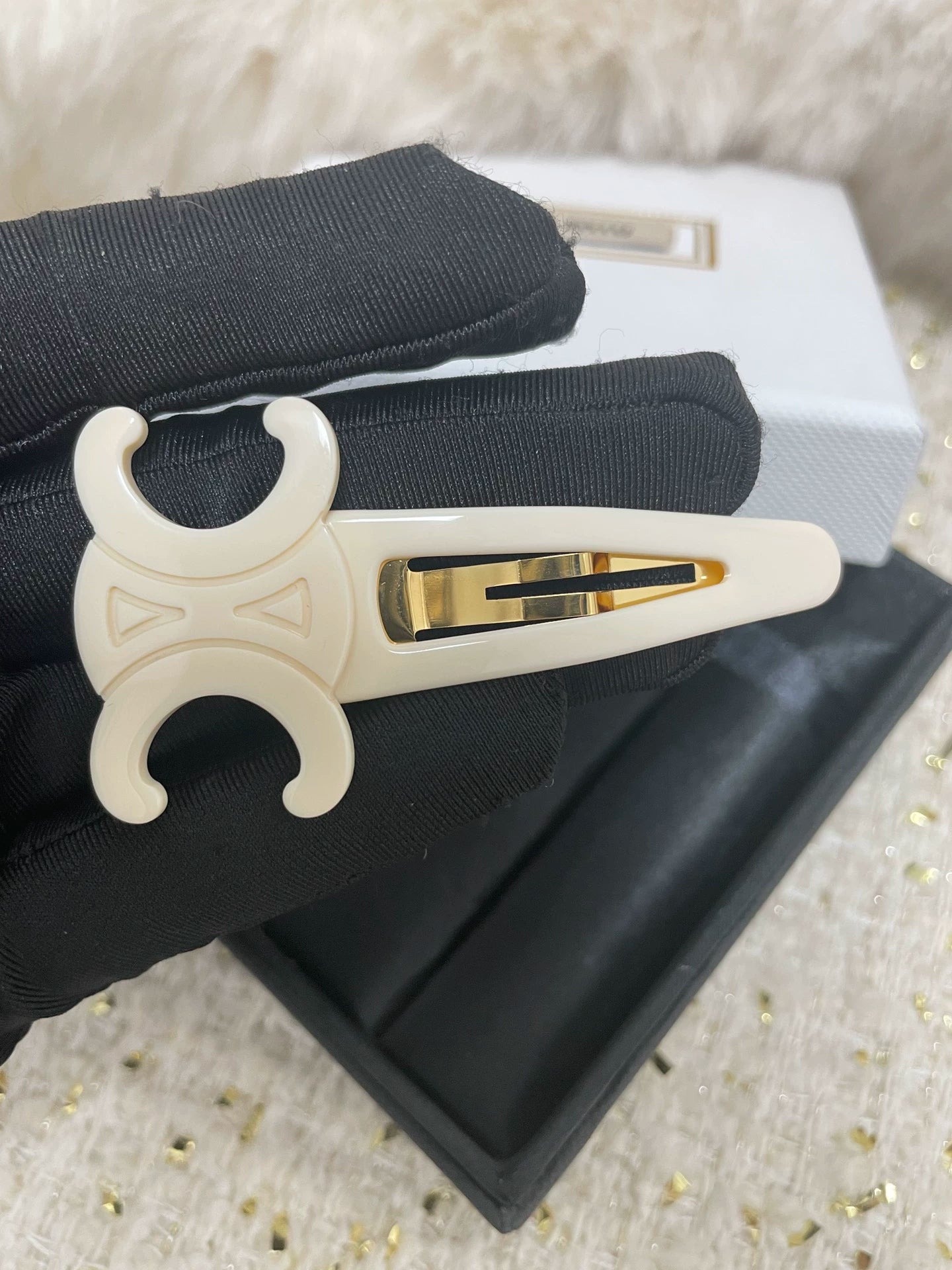 CE 25 Arc de Triomphe hairpin side clip