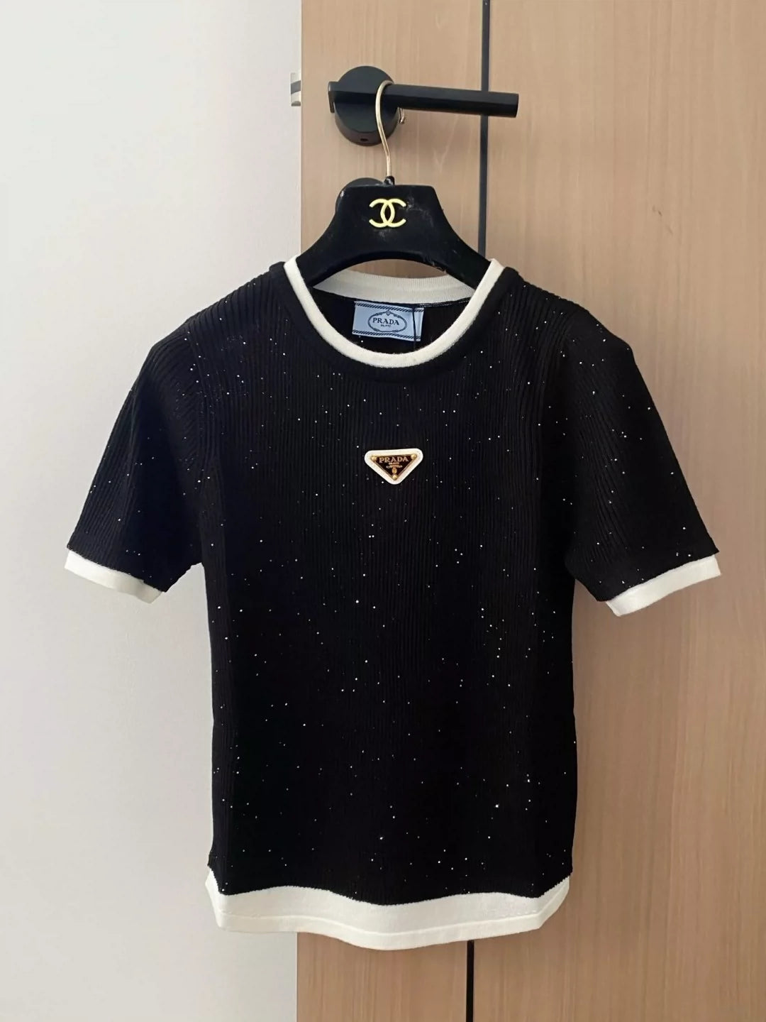 P 25 New Color Block Triangle Label Crew Neck Short Sleeve Knit Top