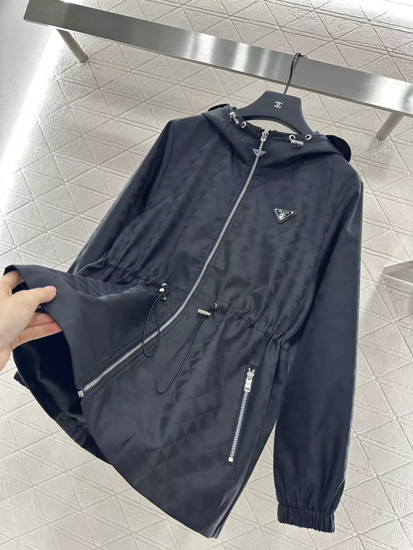Pr 25 Hooded mid-length coat