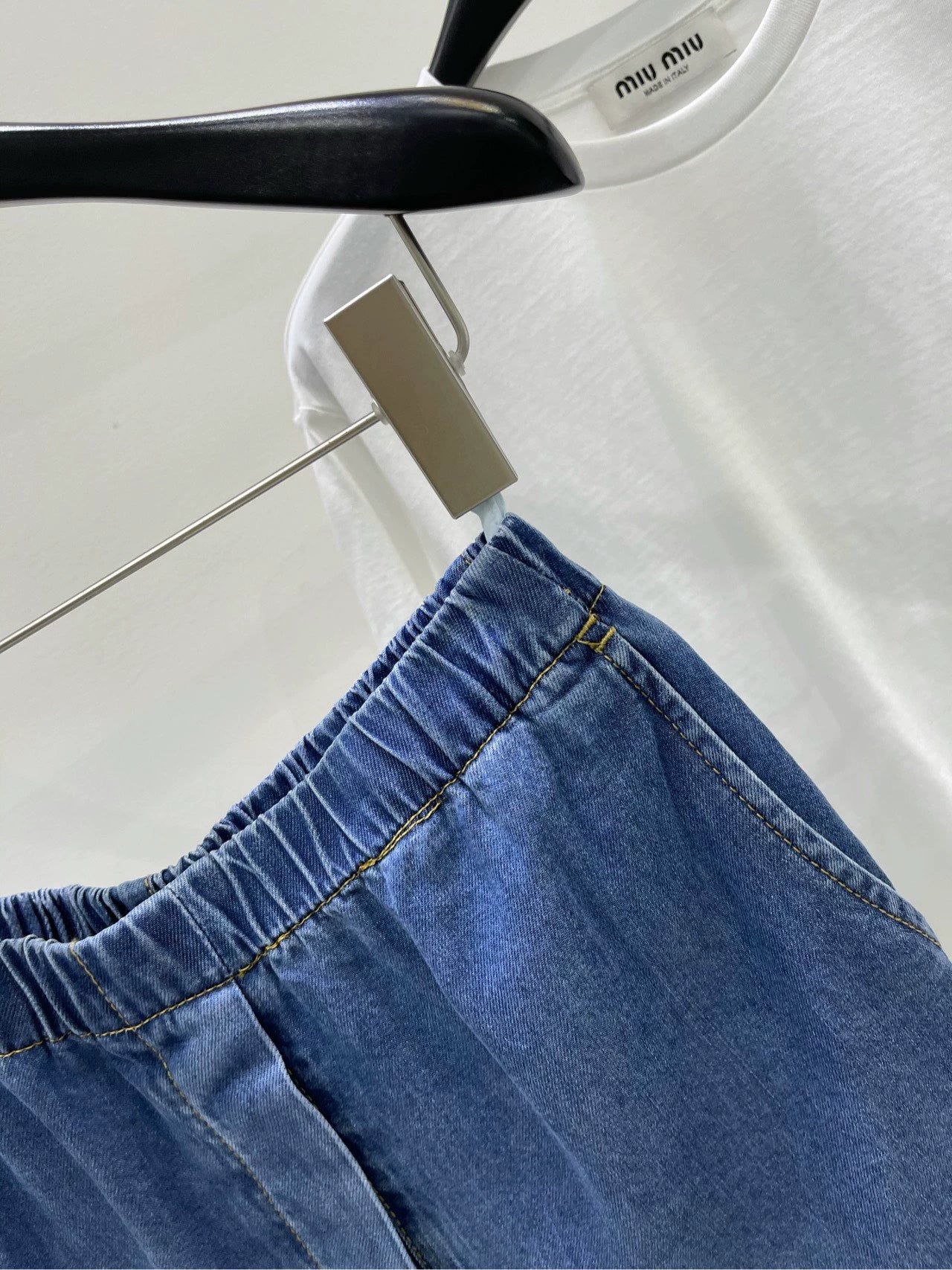 M 24 Dark blue soft denim shorts