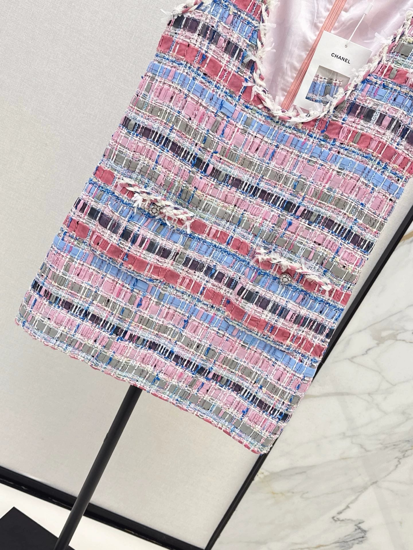 C 25 Spring/Summer New Sleeveless Dresses