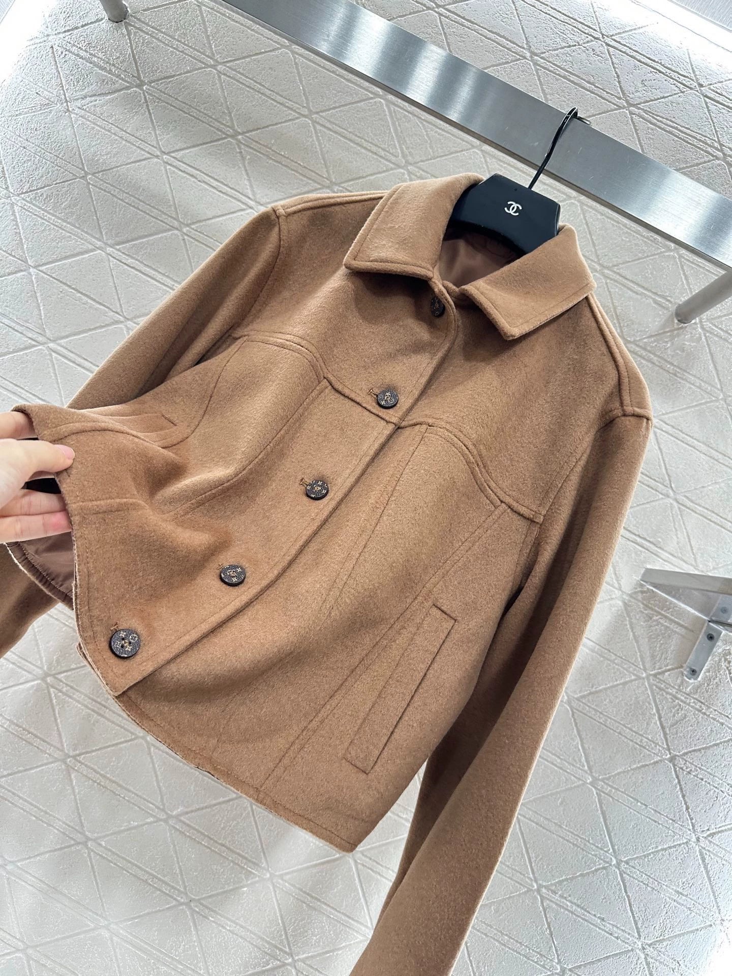 L 25 lapel woolen coat