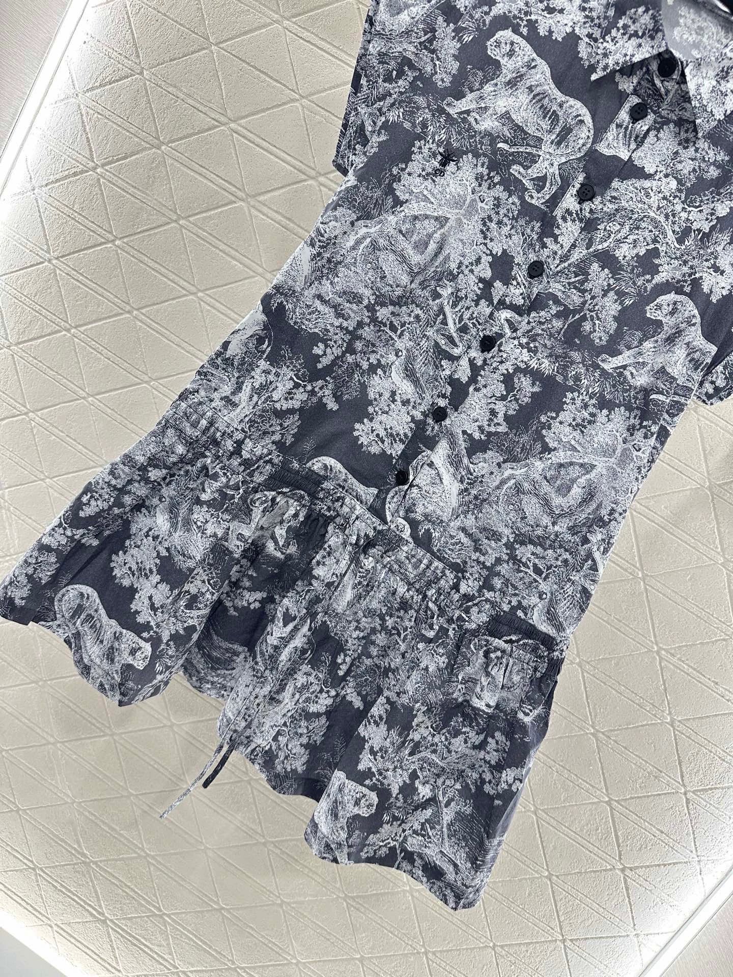 D 25 Animal jungle series Printed pleated short sleeve dress