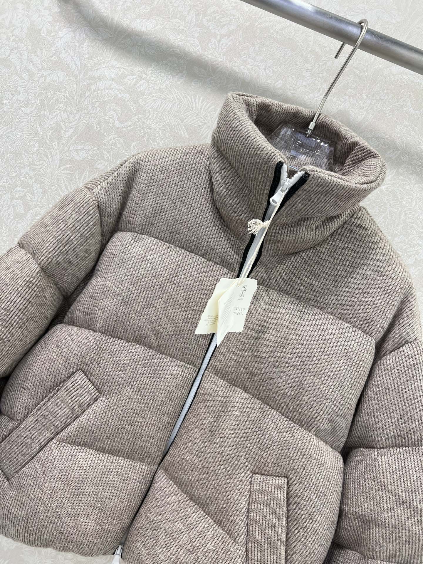Bru 25 Cashmere fabric + white goose down down jacket