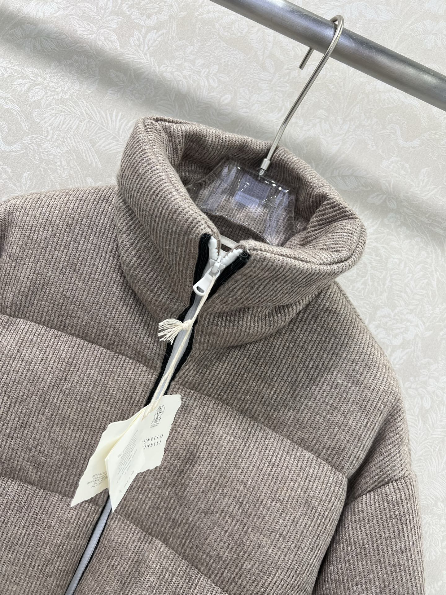 Bru 25 Cashmere fabric + white goose down down jacket