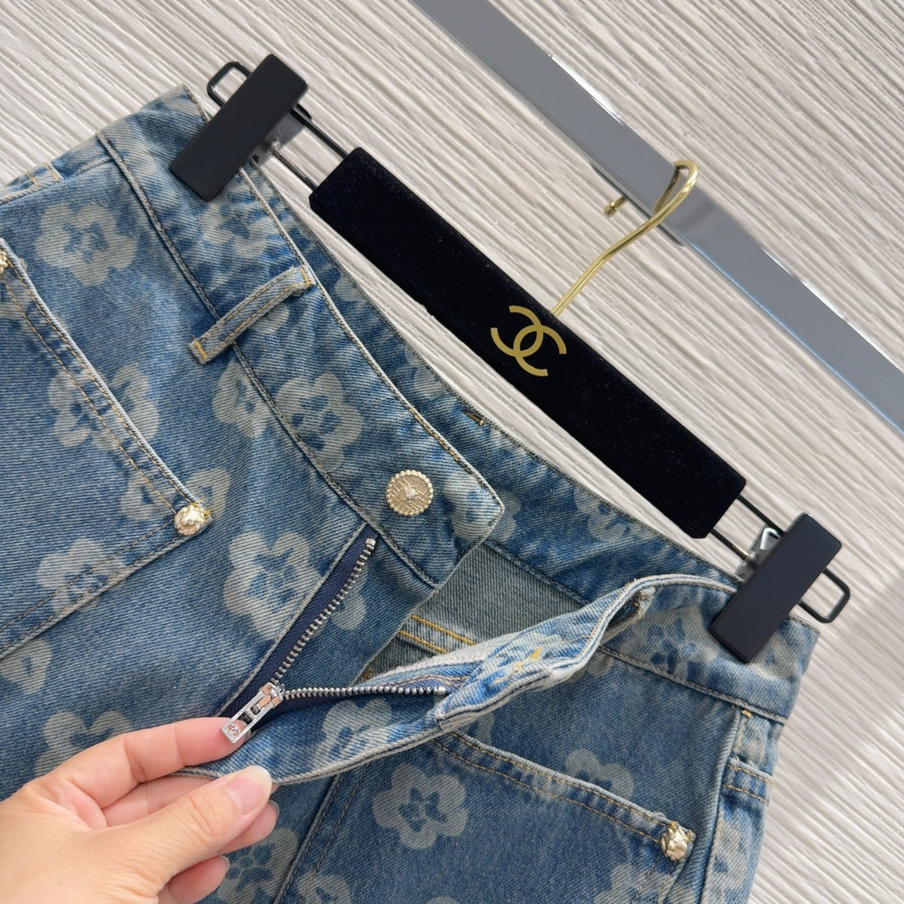 C 25SS neue stylische Jeansshorts