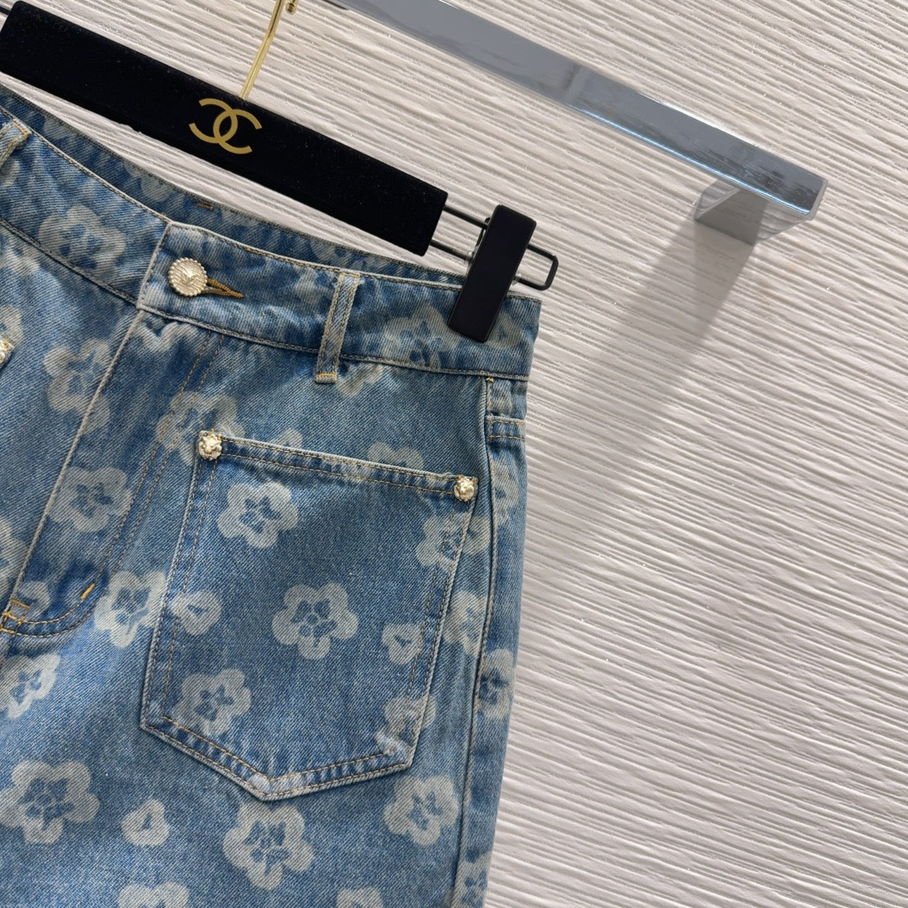 C 25SS neue stylische Jeansshorts