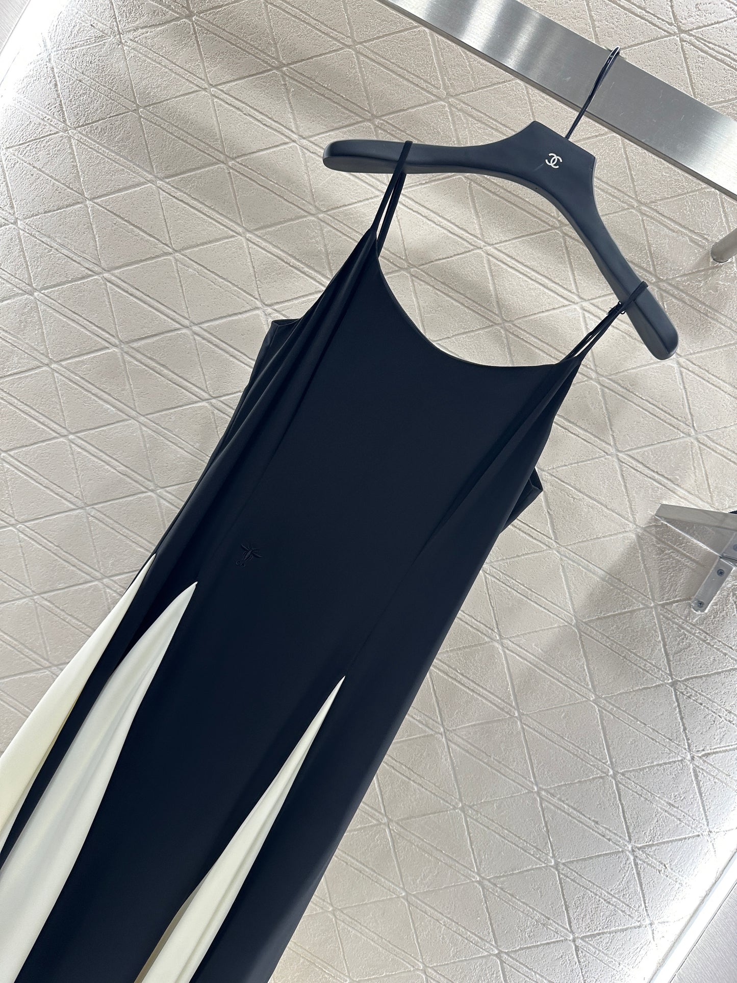 D 25 Contrast color stitching suspender long skirt