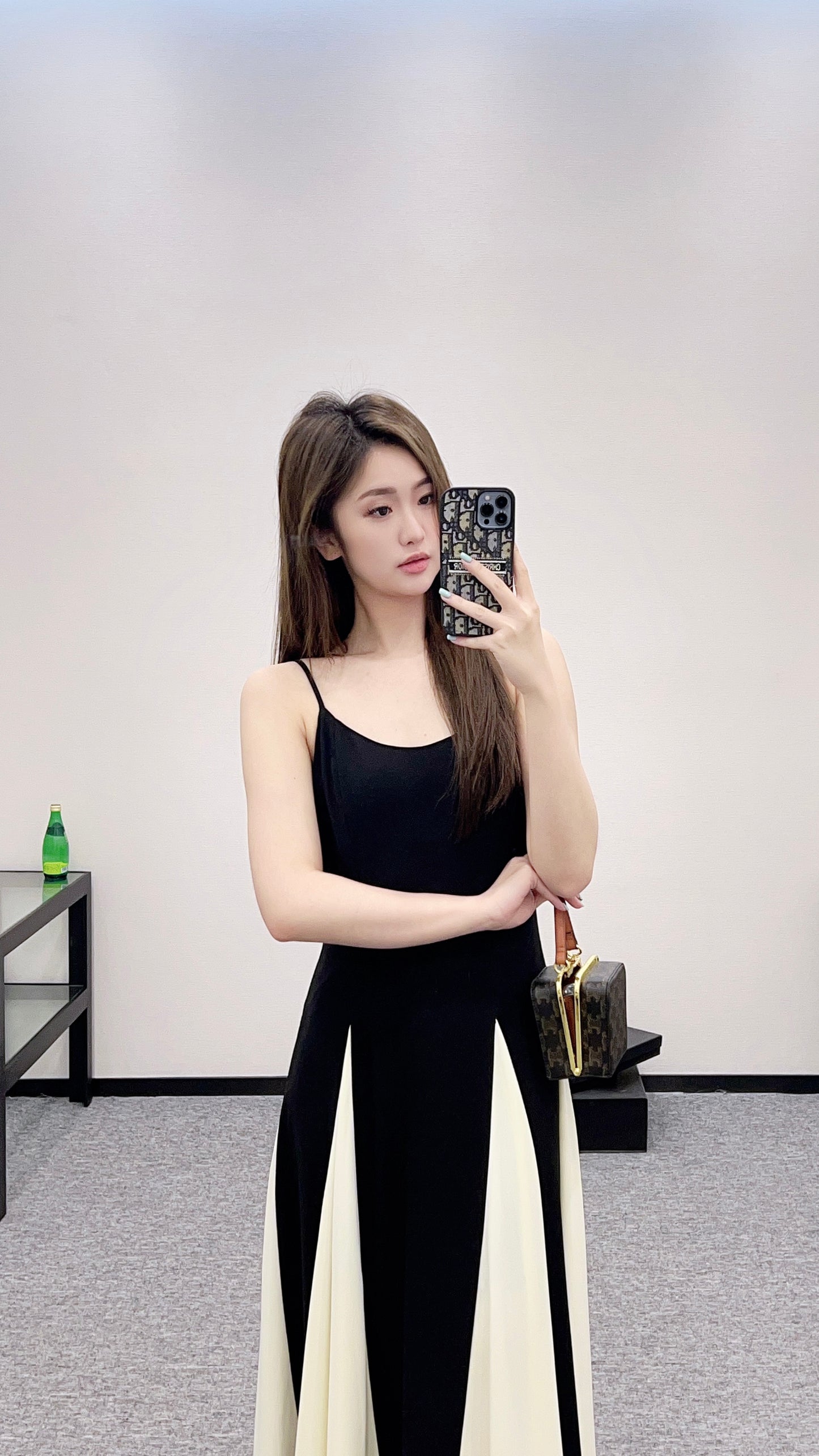 D 25 Contrast color stitching suspender long skirt