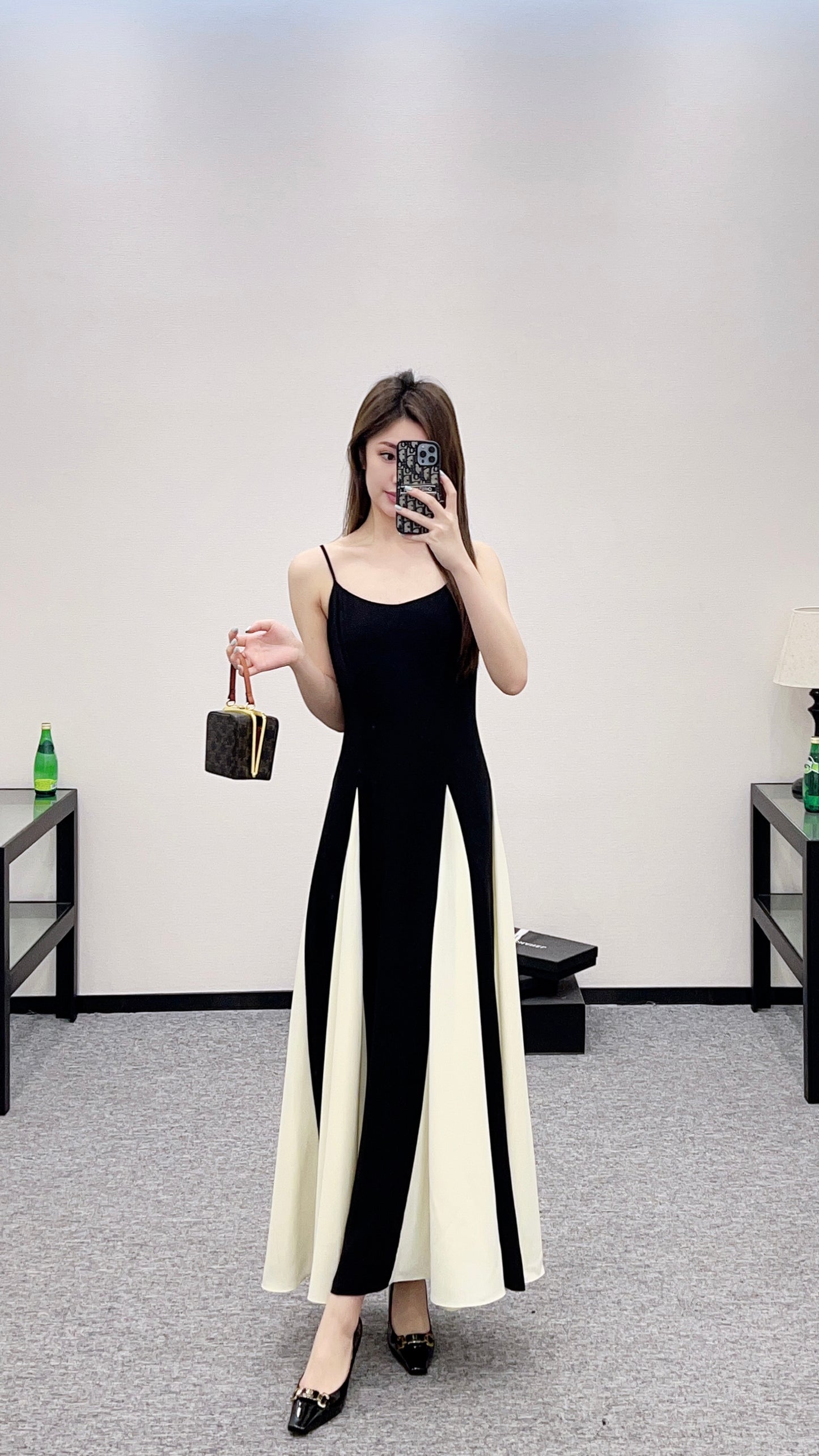 D 25 Contrast color stitching suspender long skirt