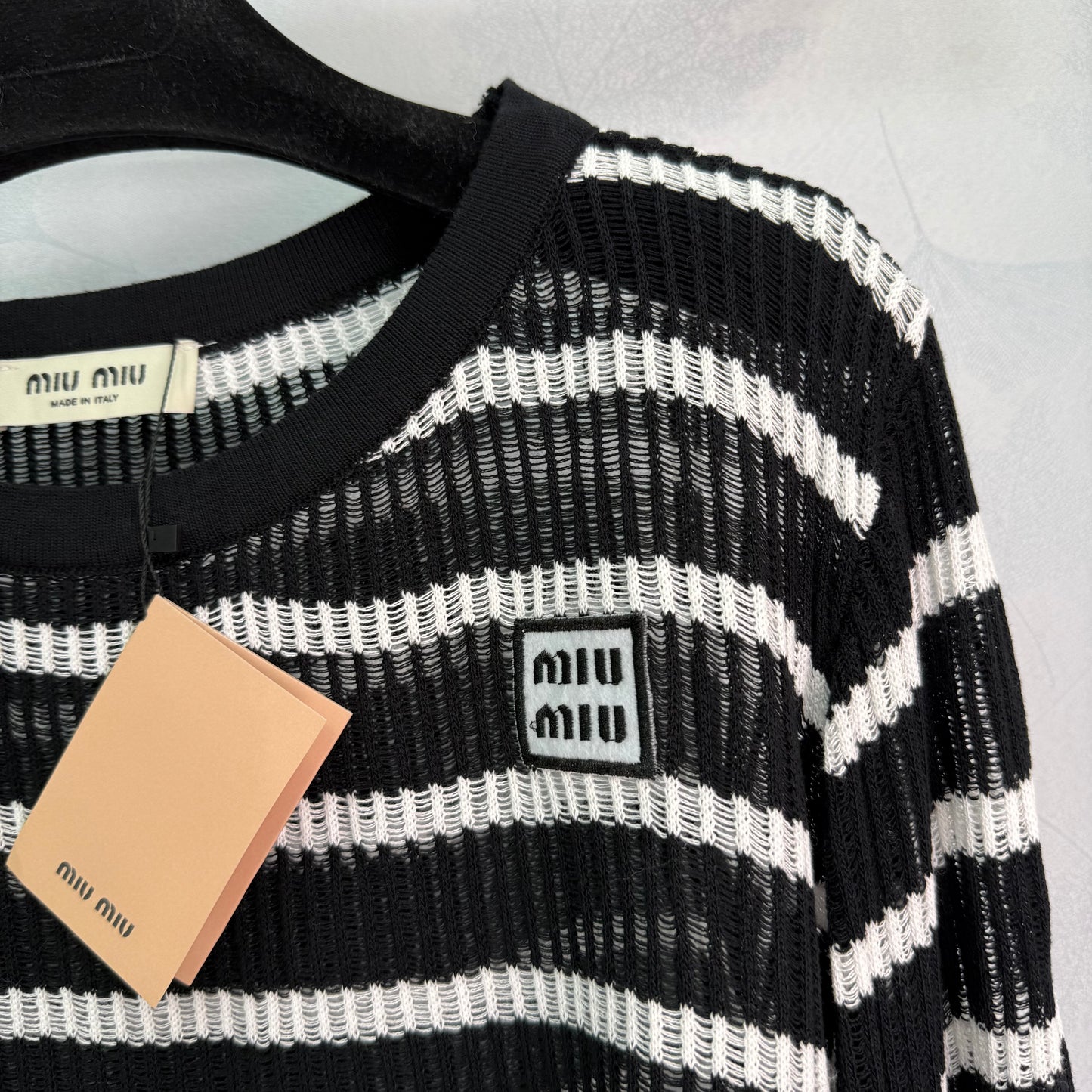 M 25 Frühherbst-Langarmshirt mit Buchstabenstreifen!