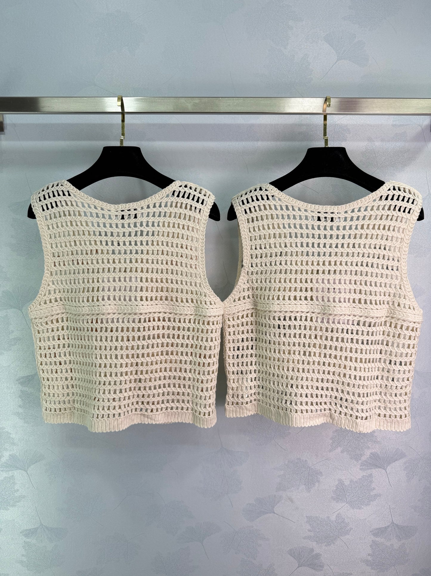 C 25 Early Autumn 3D Crochet Vest