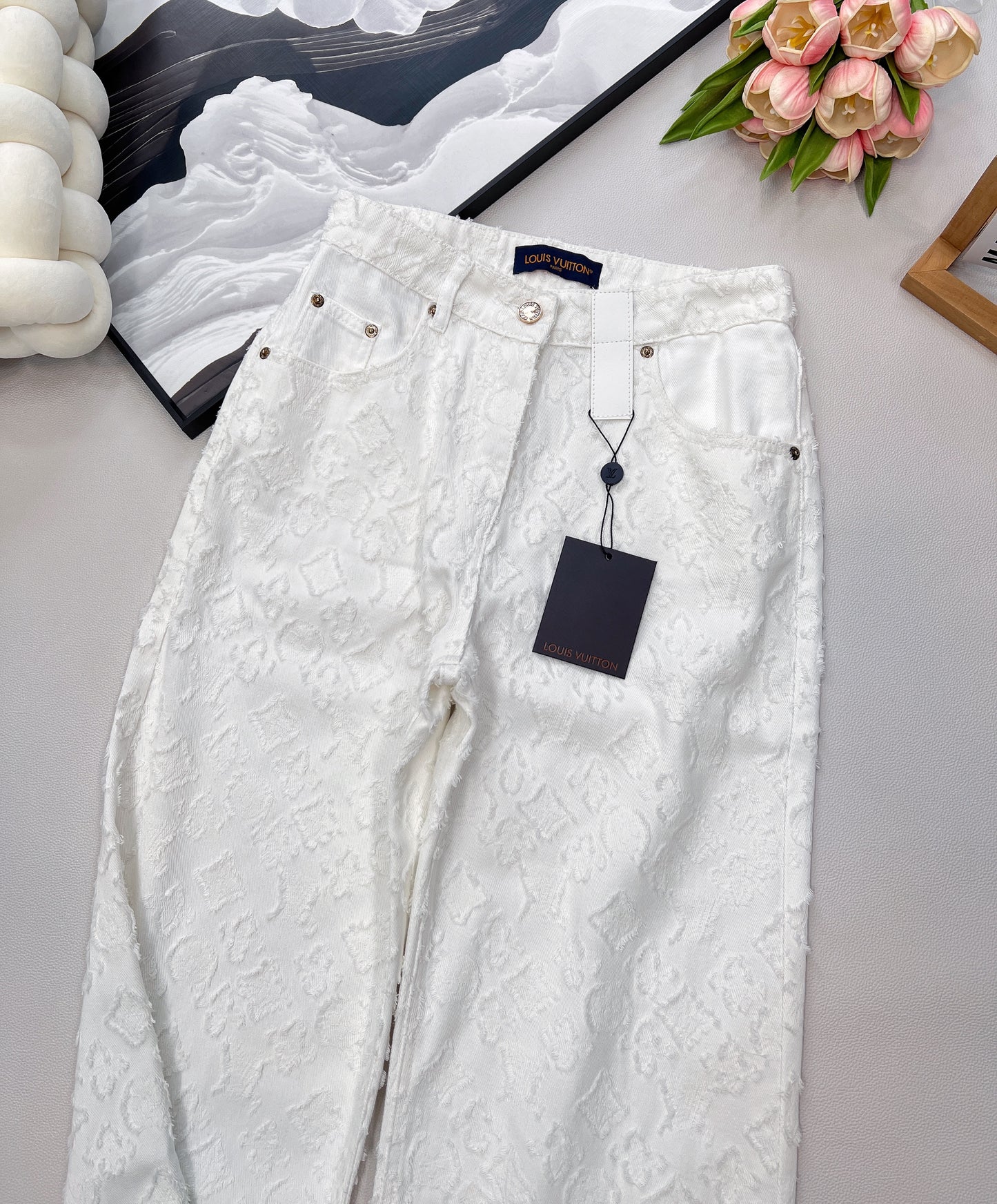 L 25 Early Autumn New Product Jacquard Tassel Hidden Flower Logo Denim Pants White
