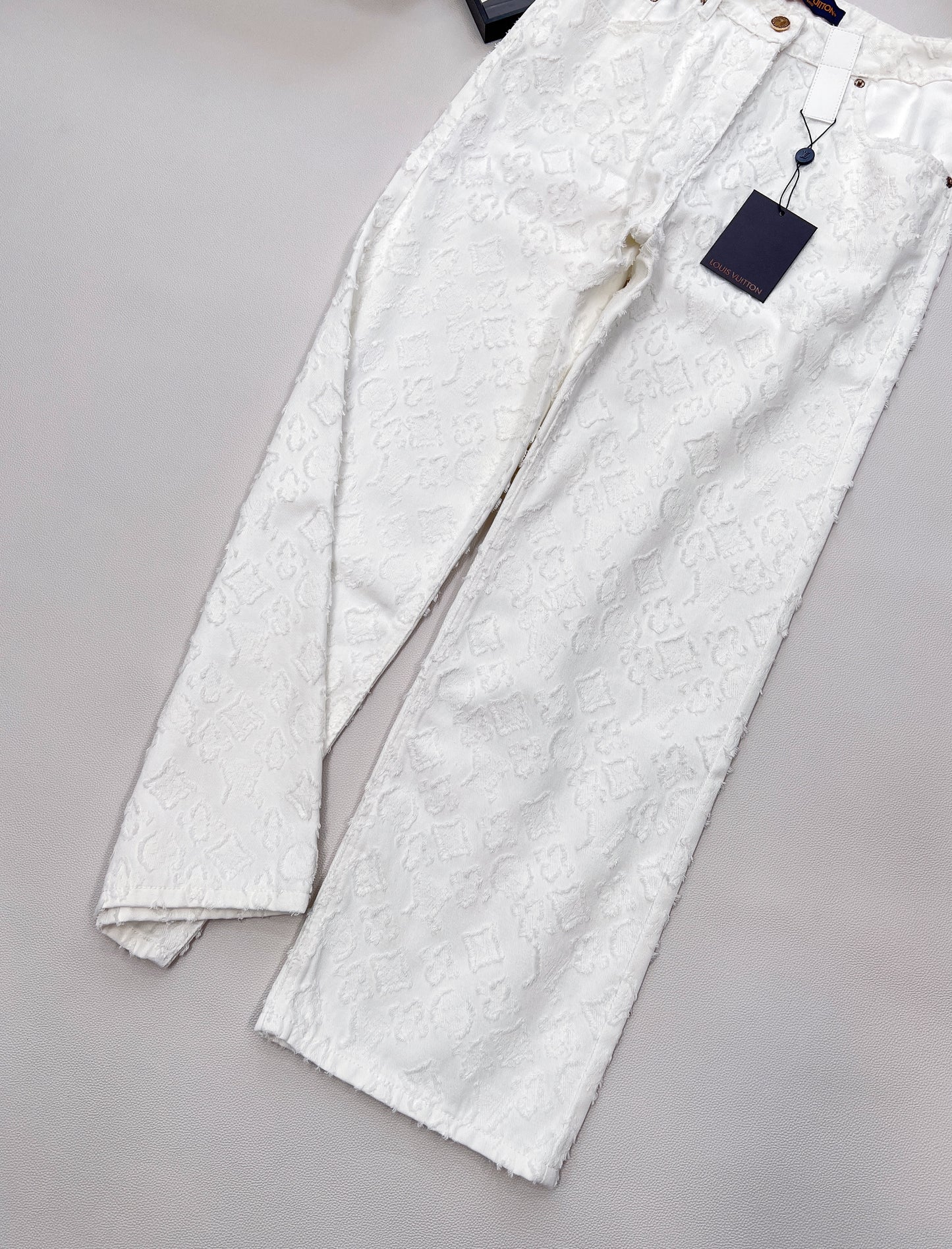 L 25 Early Autumn New Product Jacquard Tassel Hidden Flower Logo Denim Pants White