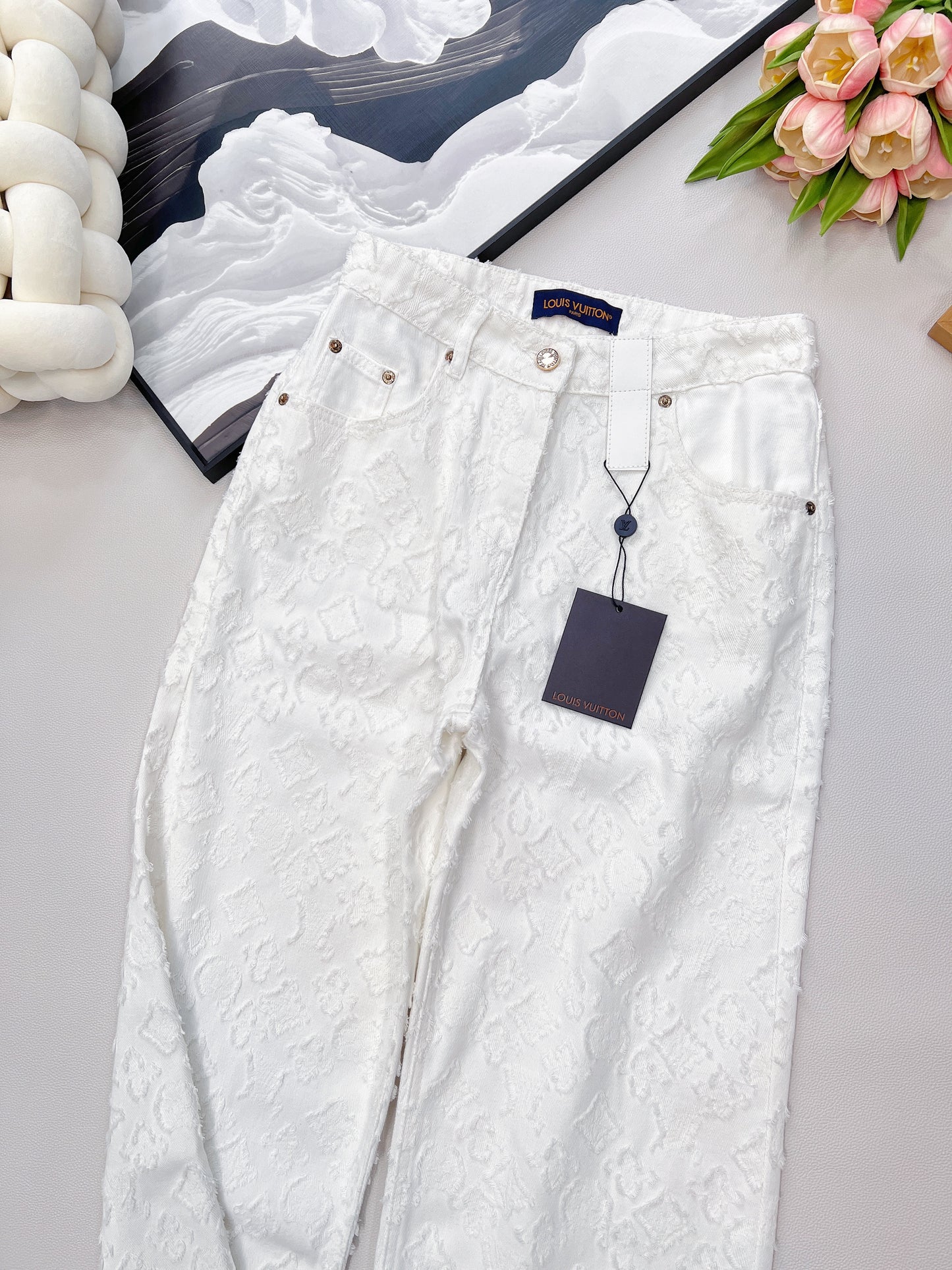L 25 Early Autumn New Product Jacquard Tassel Hidden Flower Logo Denim Pants White