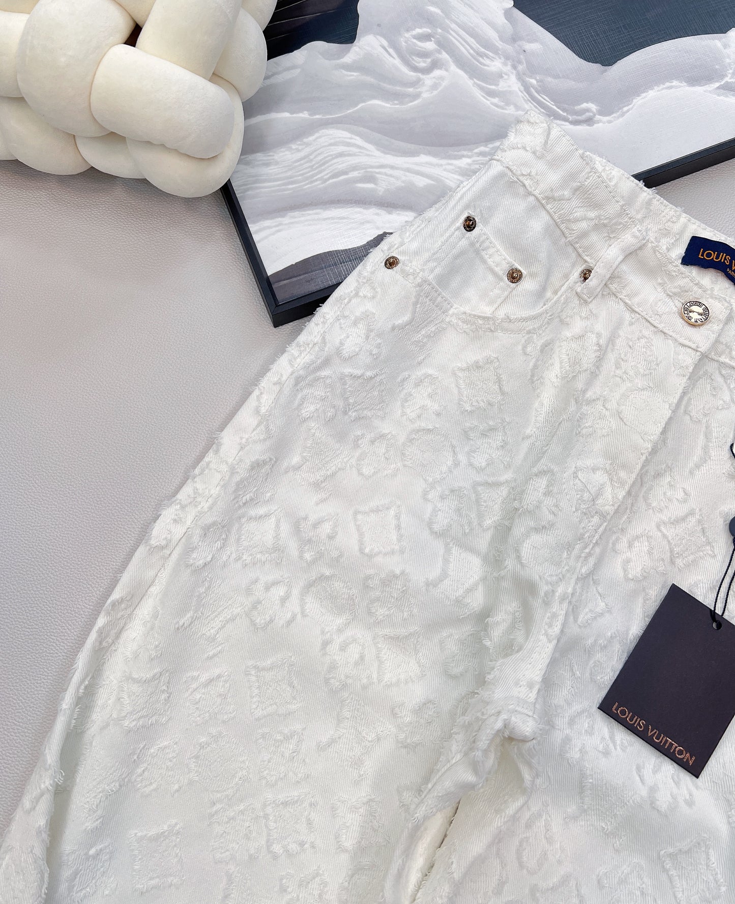 L 25 Early Autumn New Product Jacquard Tassel Hidden Flower Logo Denim Pants White
