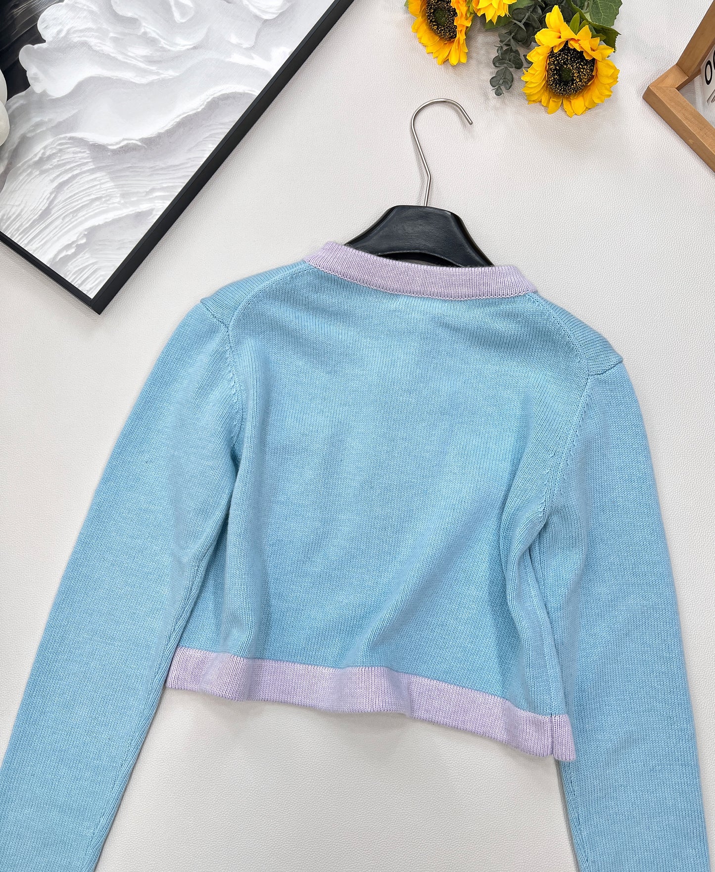 C 24 classic macaron color four-pocket contrast color knitted cardigan