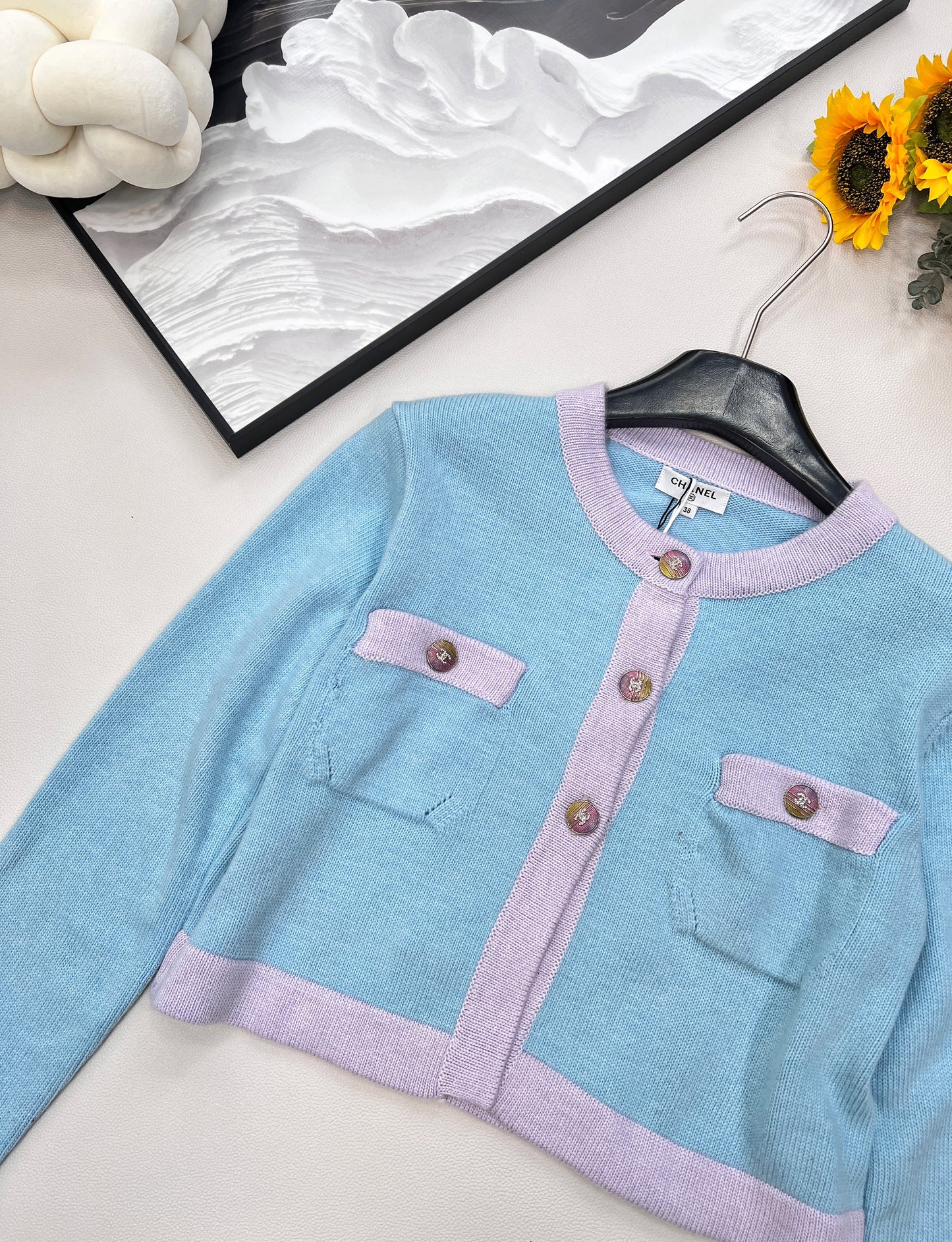 C 24 classic macaron color four-pocket contrast color knitted cardigan