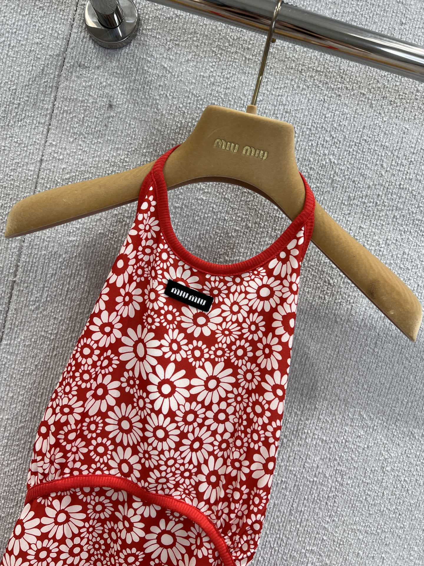 M 25 new spring and summer red floral halter dress
