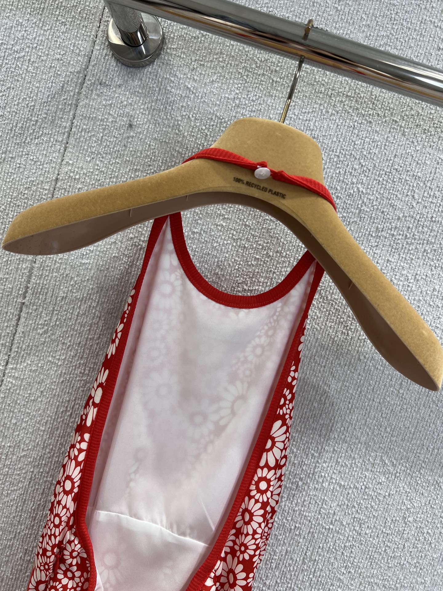M 25 new spring and summer red floral halter dress