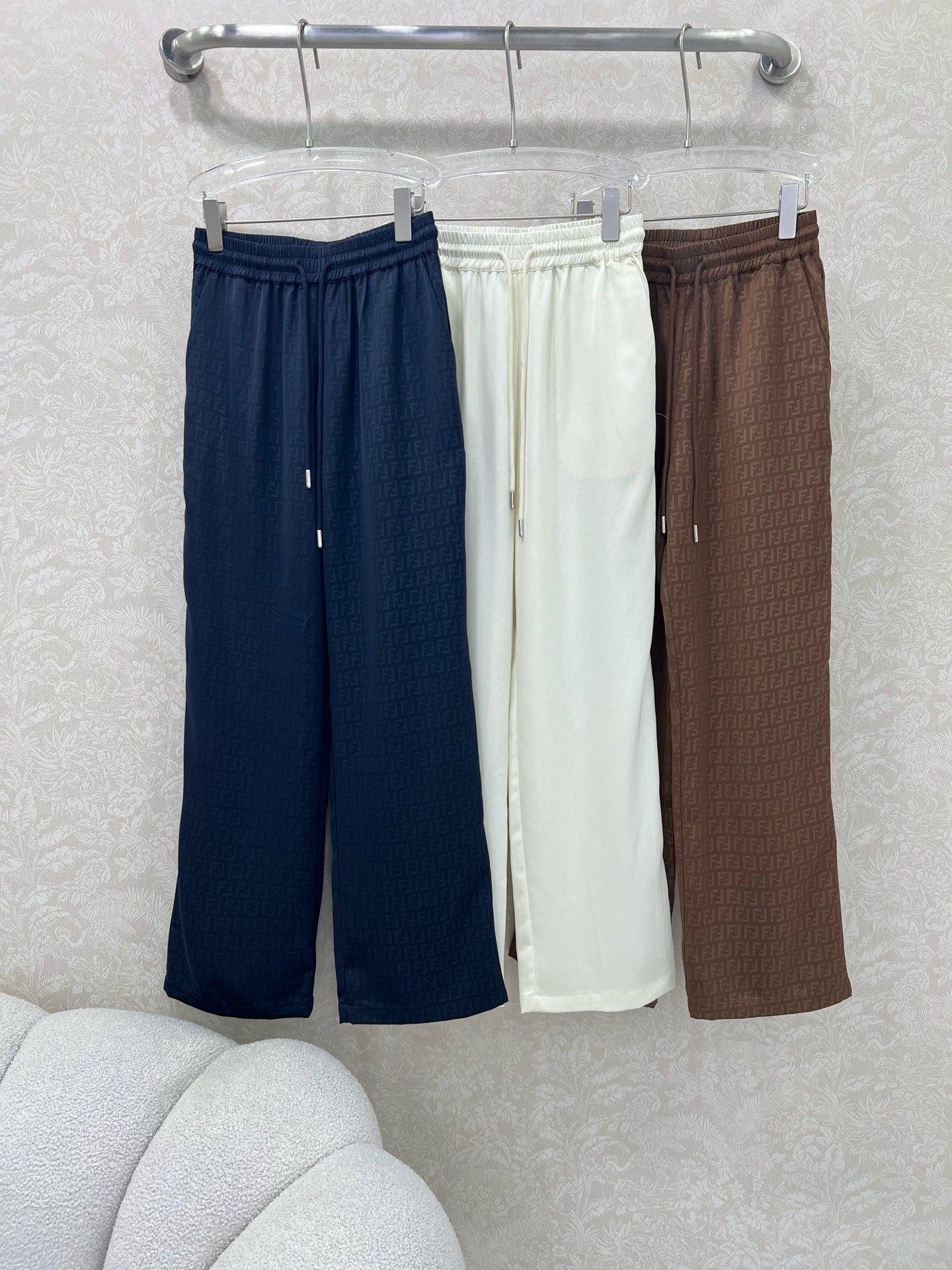 F 25 Summer New Old Flower Alphabet Dark Printed Wide Leg Pants