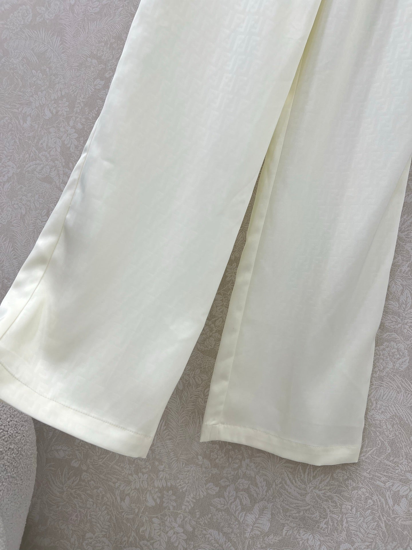 F 25 Summer New Old Flower Alphabet Dark Printed Wide Leg Pants