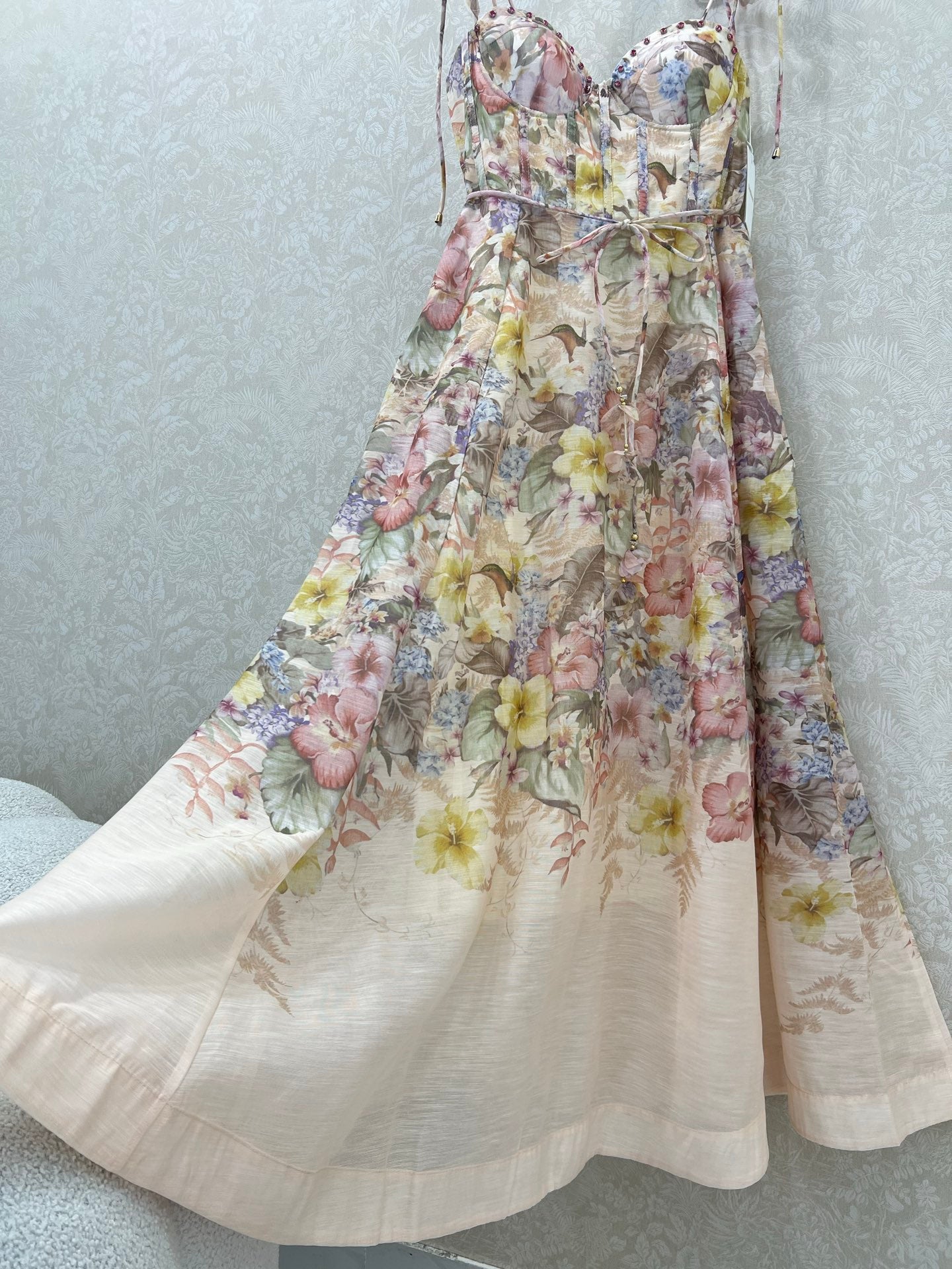 Z 25 New Flower Cluster Printed Halter Dresses