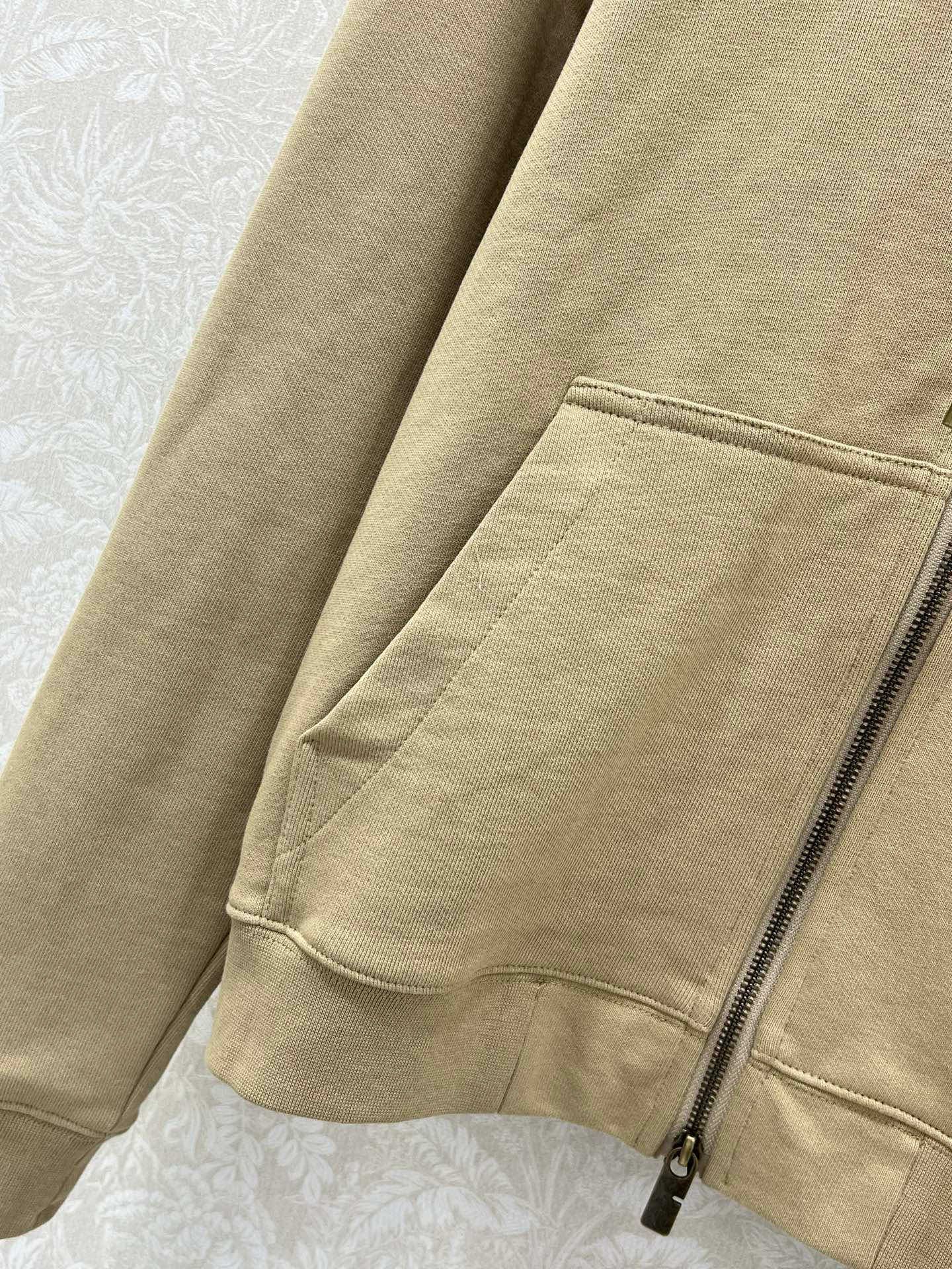 BU 25 Hooded drawstring zipper jacket and pants set