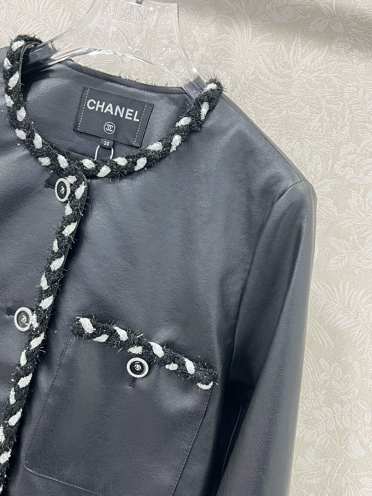 C 25 New Knitted Edge Leather Jacket
