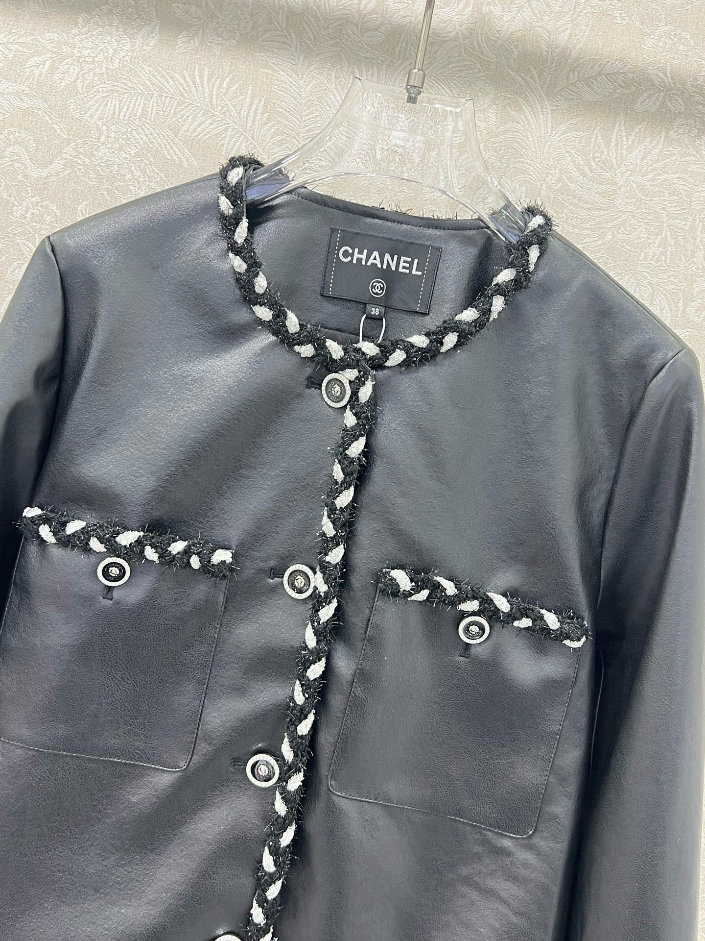 C 25 New Knitted Edge Leather Jacket