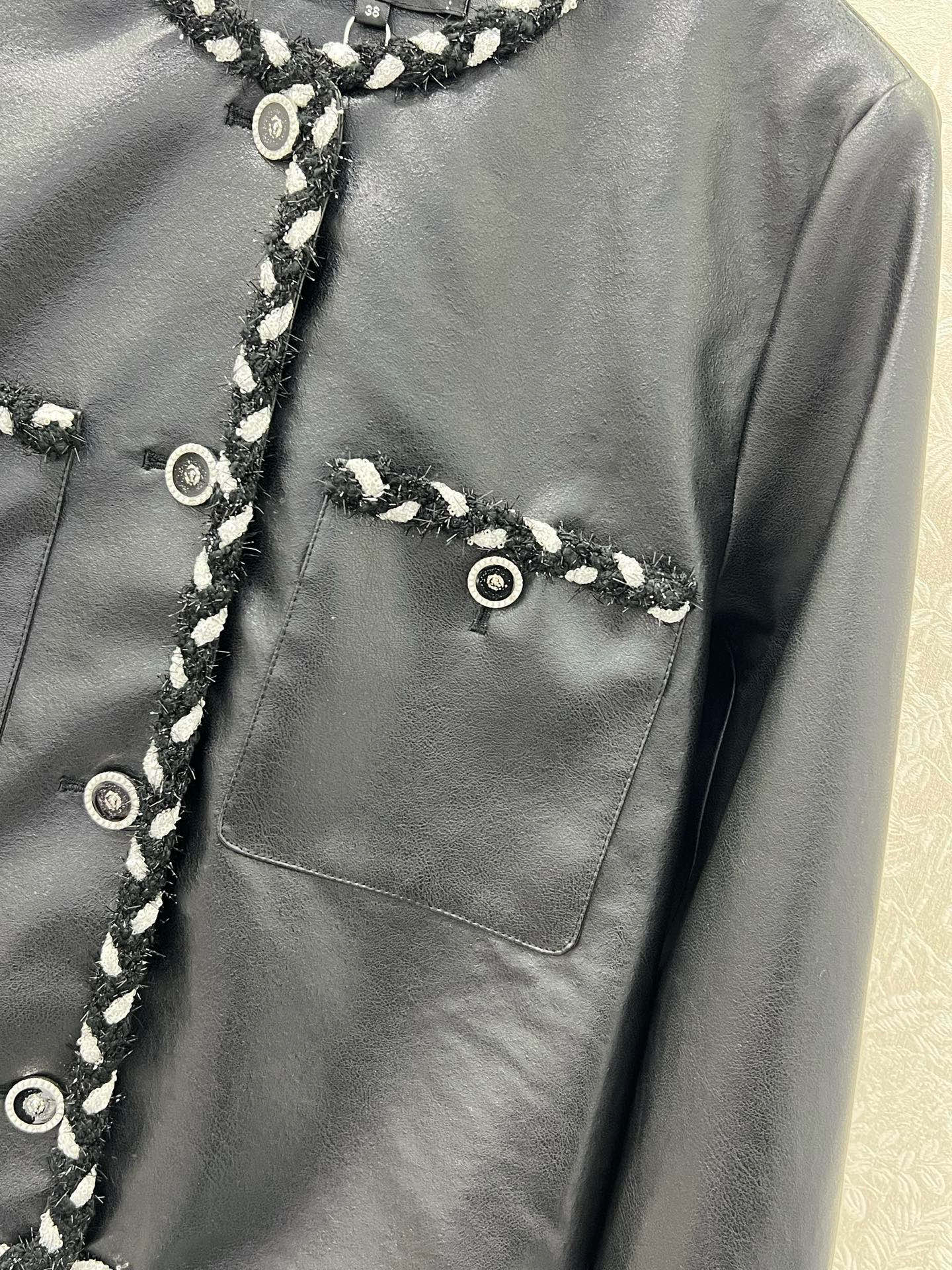 C 25 New Knitted Edge Leather Jacket