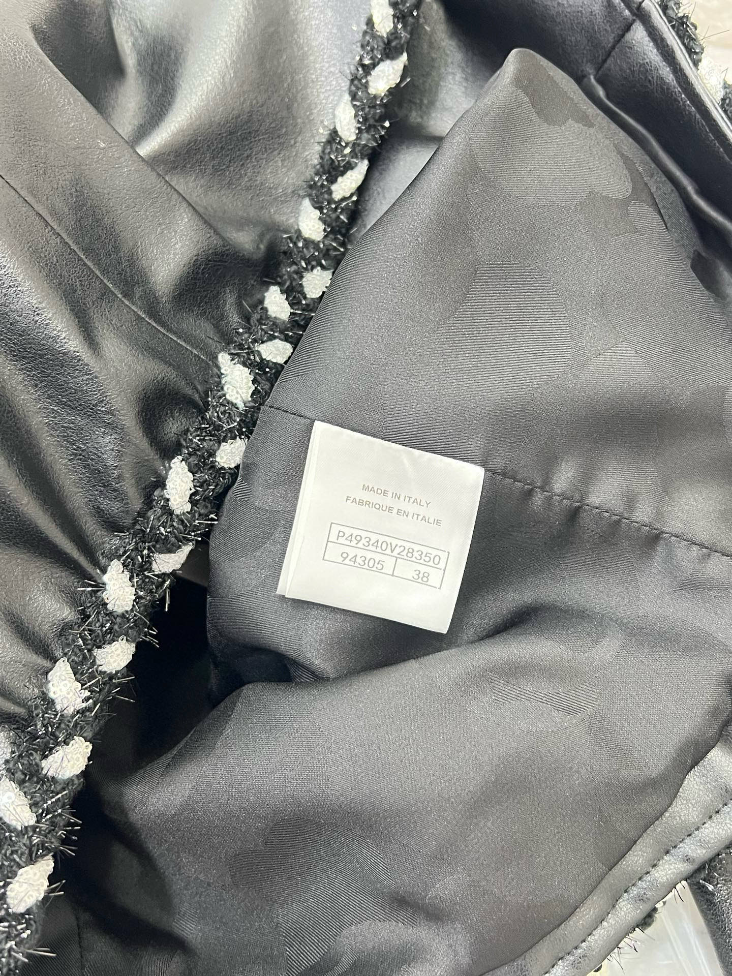 C 25 New Knitted Edge Leather Jacket