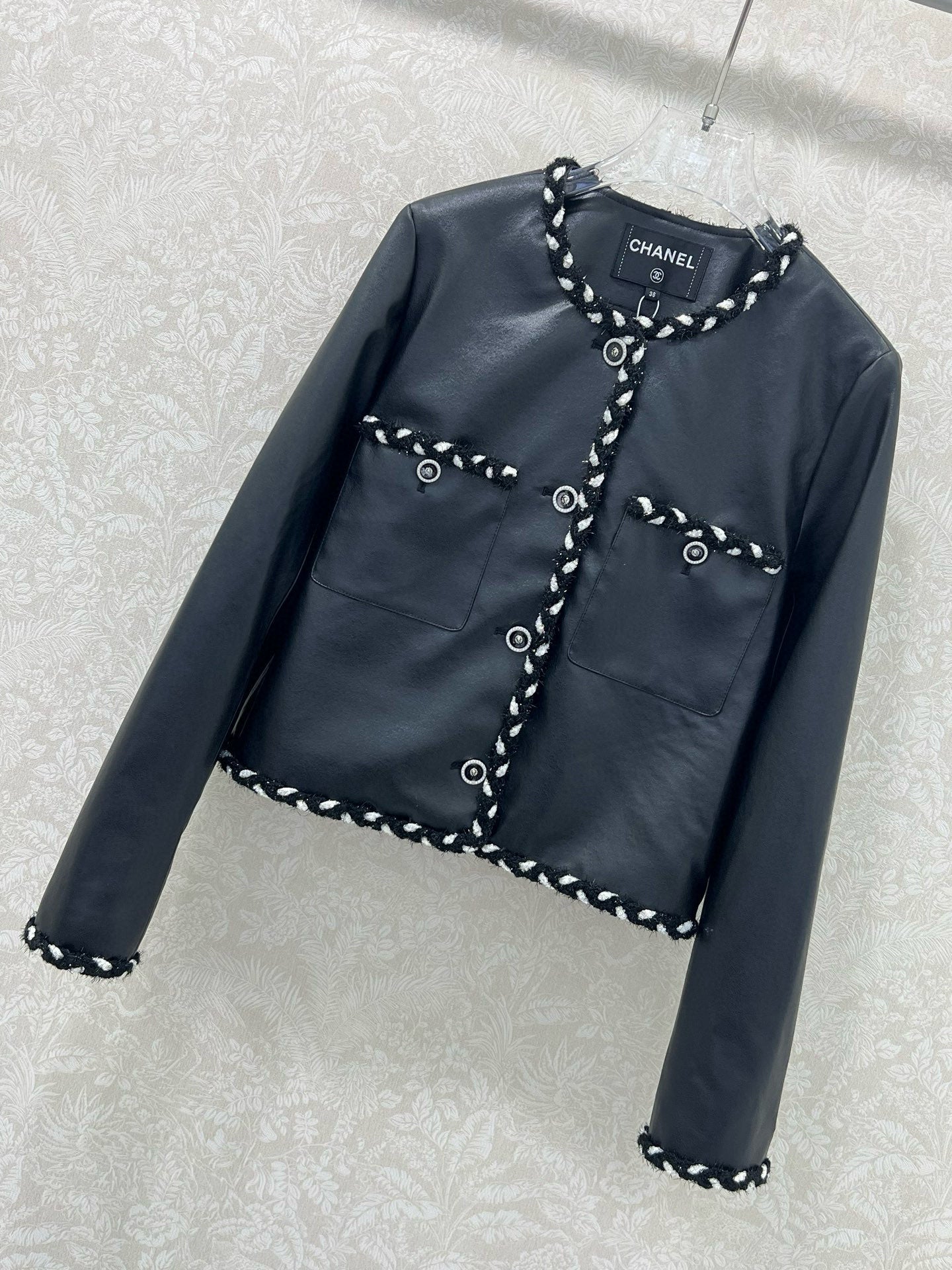 C 25 New Knitted Edge Leather Jacket