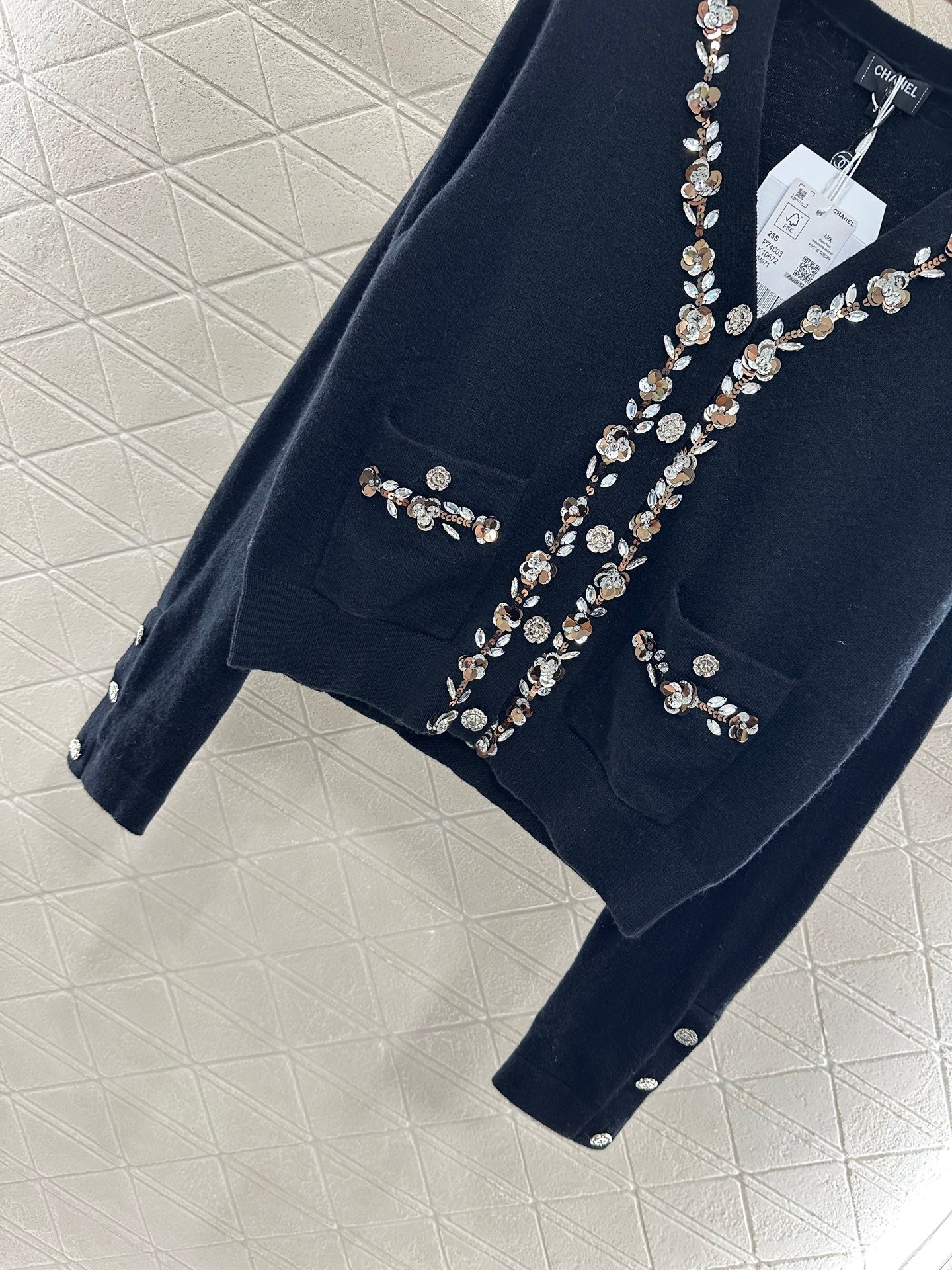 C 25 Beaded flower knitted cardigan