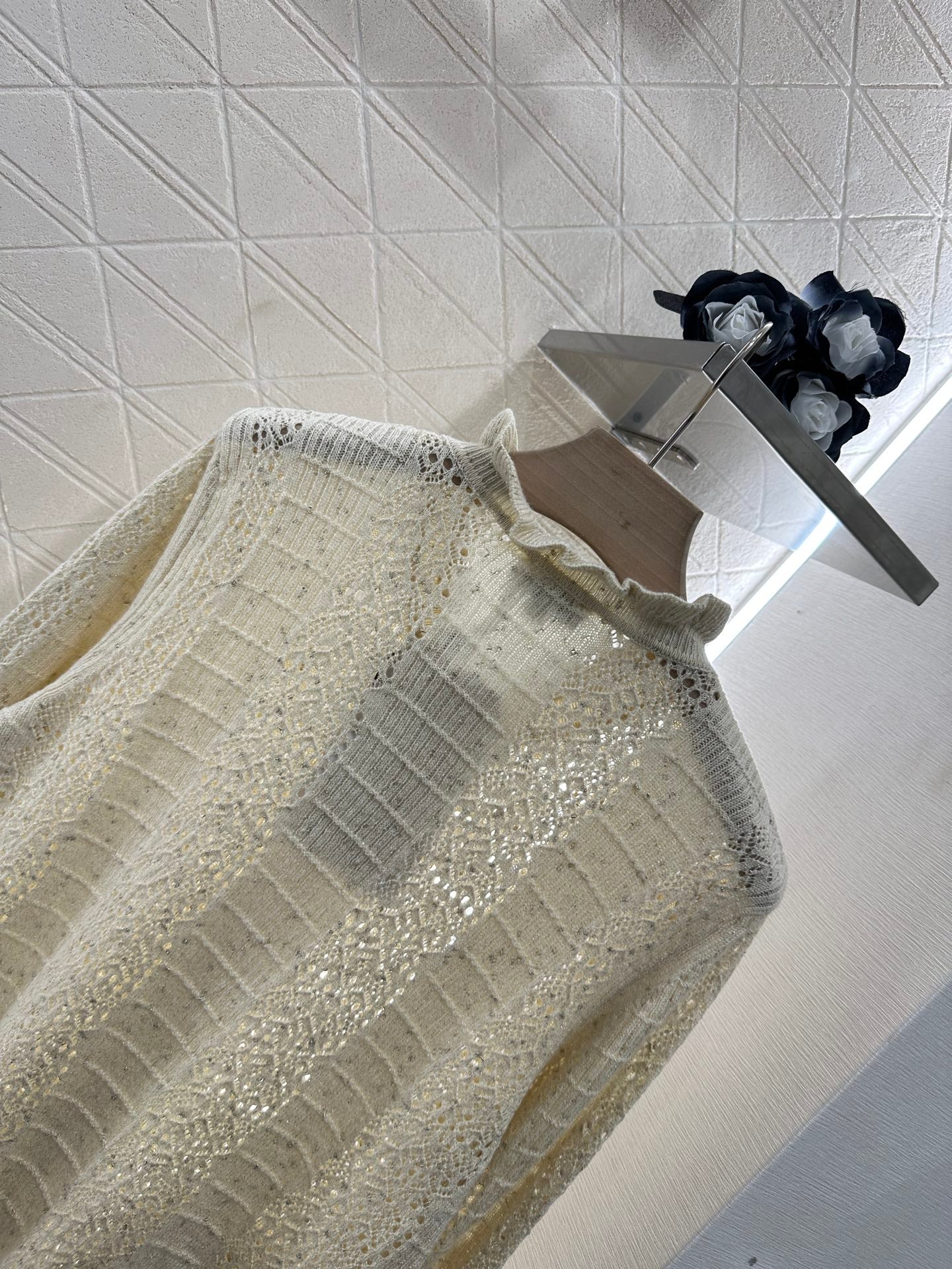 C 25 Lace hollow knitted cardigan