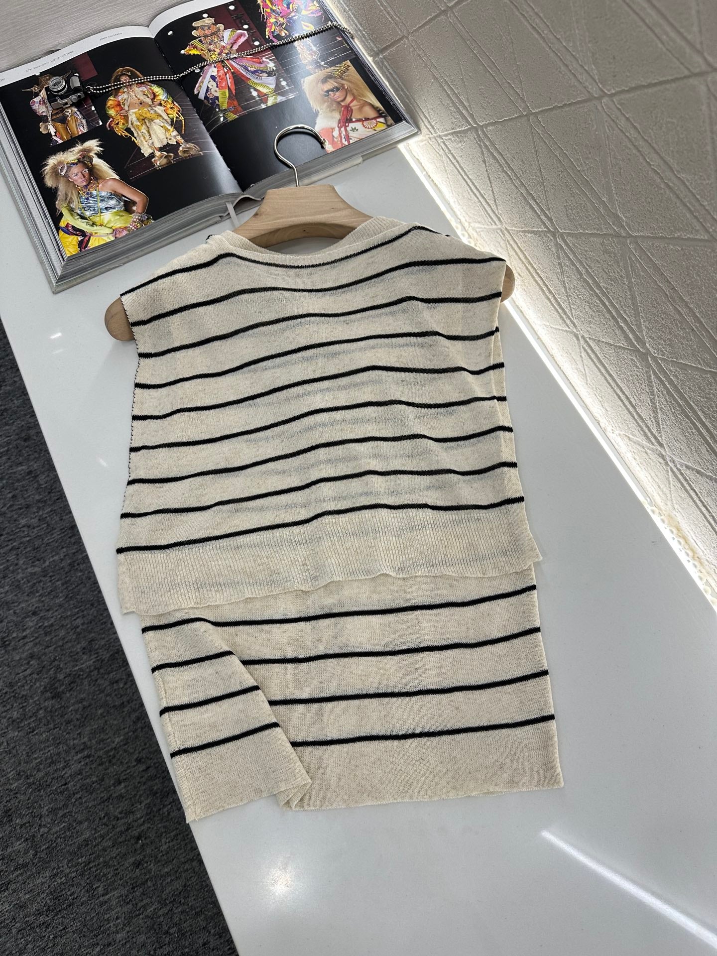 D 25 Shawl two-piece knitted top